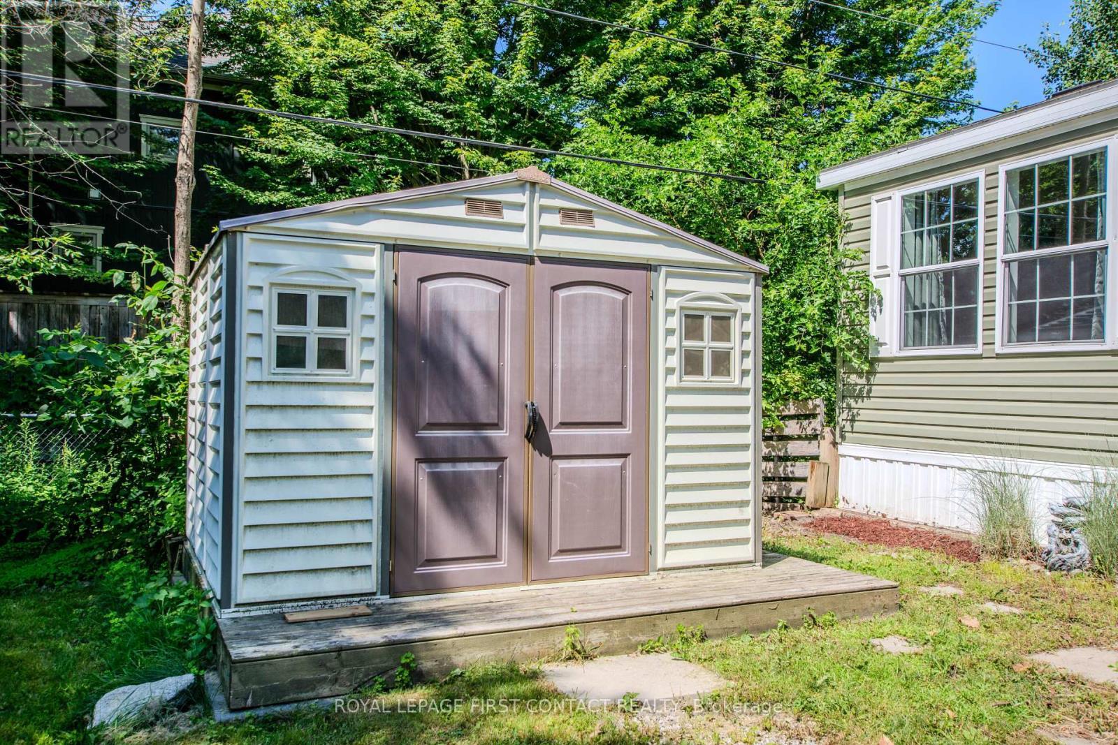












23 GEORGIAN GLEN DRIVE

,
Wasaga Beach,




Ontario
L9Z1K8

