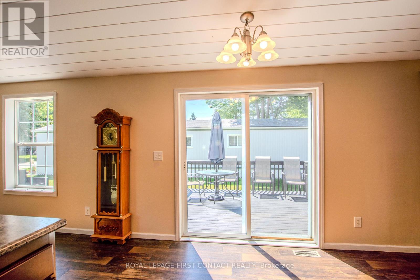 












23 GEORGIAN GLEN DRIVE

,
Wasaga Beach,




Ontario
L9Z1K8

