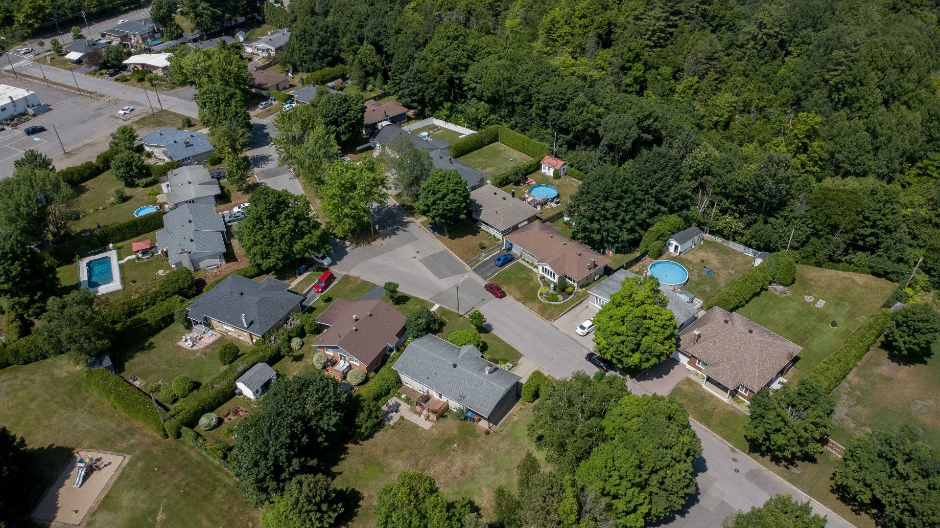 









2002


79e Rue

,
Shawinigan,




QC
G9N5V7

