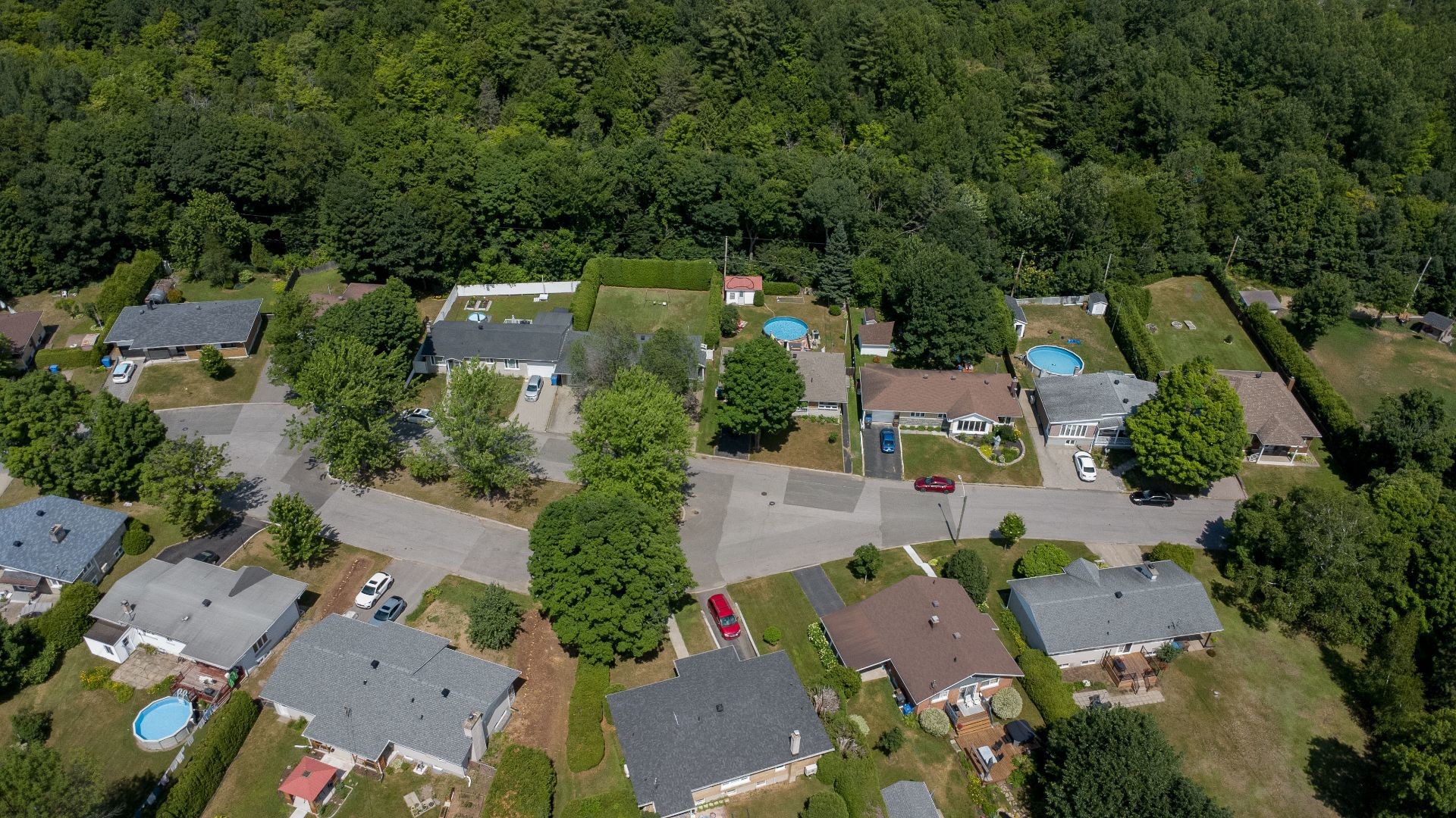 









2002


79e Rue

,
Shawinigan,




QC
G9N5V7

