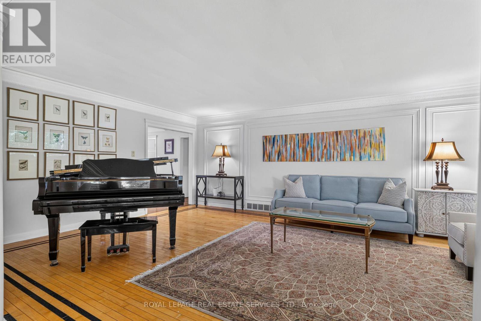 












4 PRINCE GEORGE DRIVE

,
Toronto,




Ontario
M9A1X8

