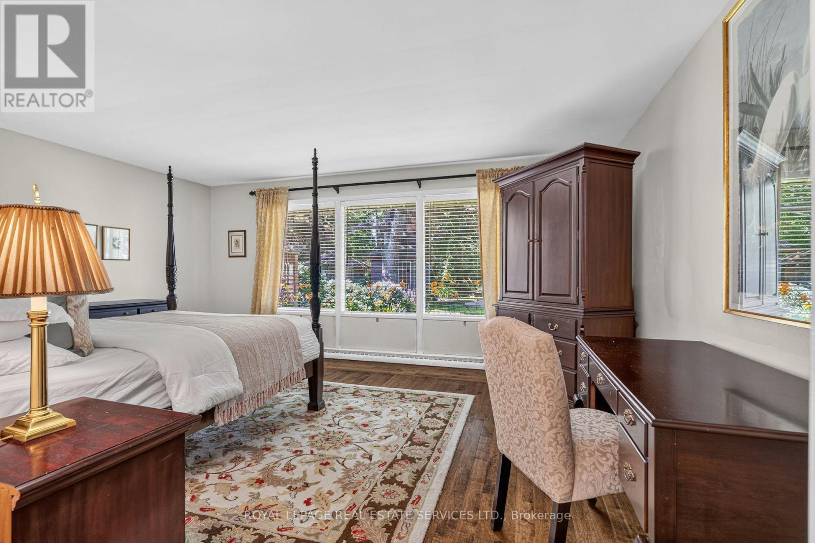 












4 PRINCE GEORGE DRIVE

,
Toronto,




Ontario
M9A1X8

