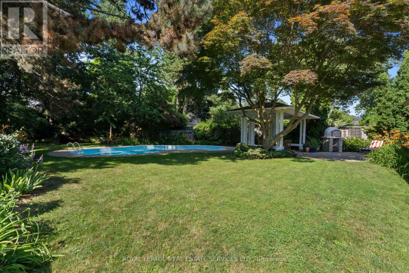 












4 PRINCE GEORGE DRIVE

,
Toronto,




Ontario
M9A1X8

