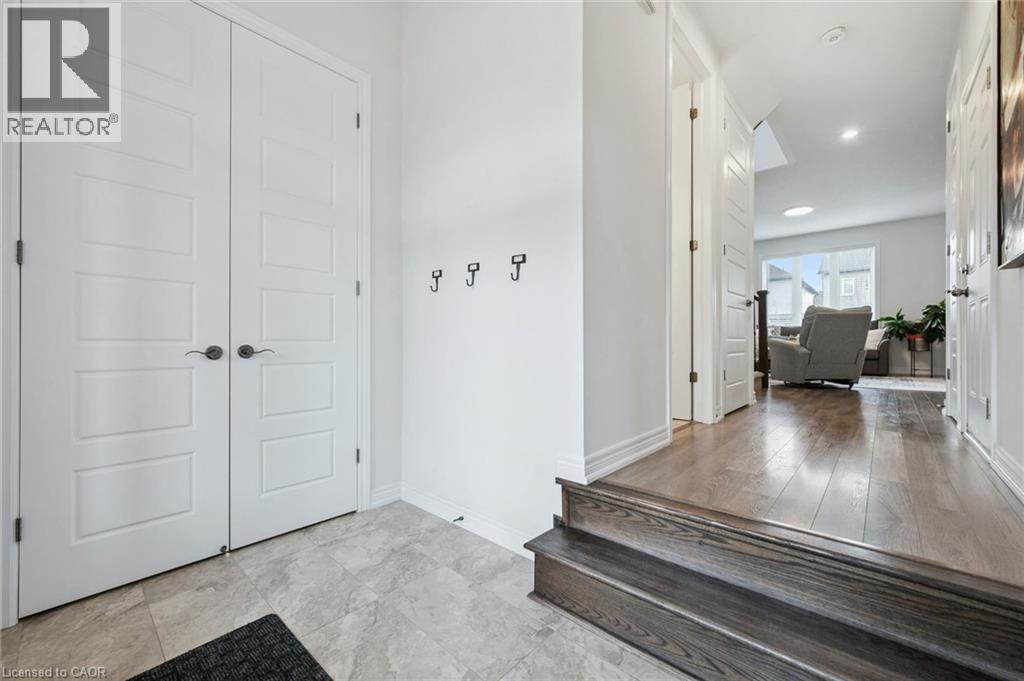 












98 KAY Crescent

,
Fergus,




Ontario
N1M0G2

