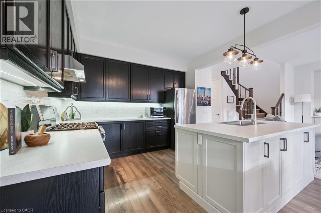 












98 KAY Crescent

,
Fergus,




Ontario
N1M0G2

