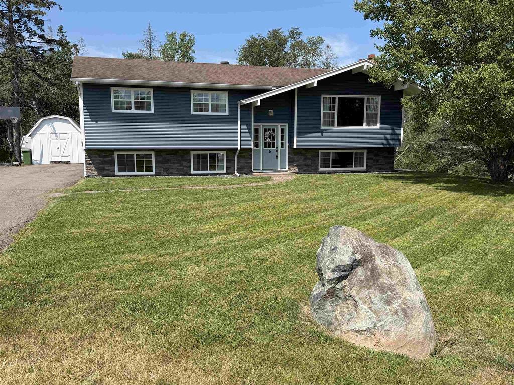 












6 Spruce Court

,
Salmon River,




NS
B2N 5H7

