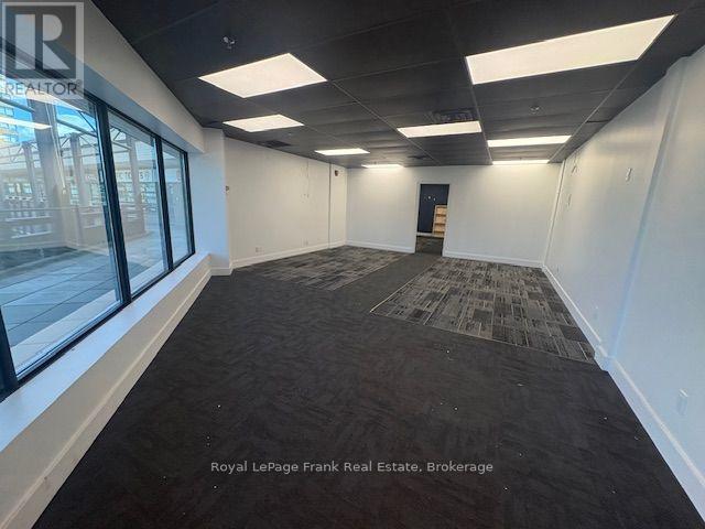 












203 - 701 ROSSLAND ROAD E

,
Whitby (Pringle Creek),




Ontario
L1N8Y9

