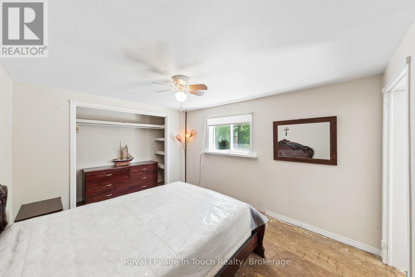 












1558 CHAMPLAIN ROAD

,
Tiny,




Ontario
L9M0C1

