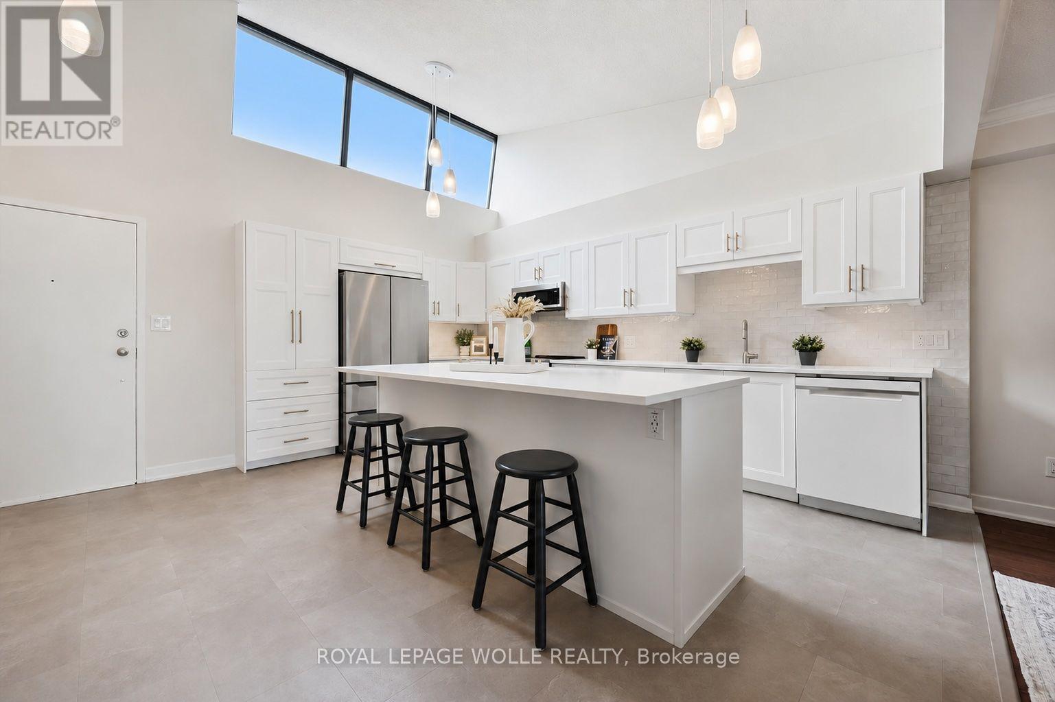 












PH2 - 260 SHELDON AVENUE N

,
Kitchener,




Ontario
N2H6P2

