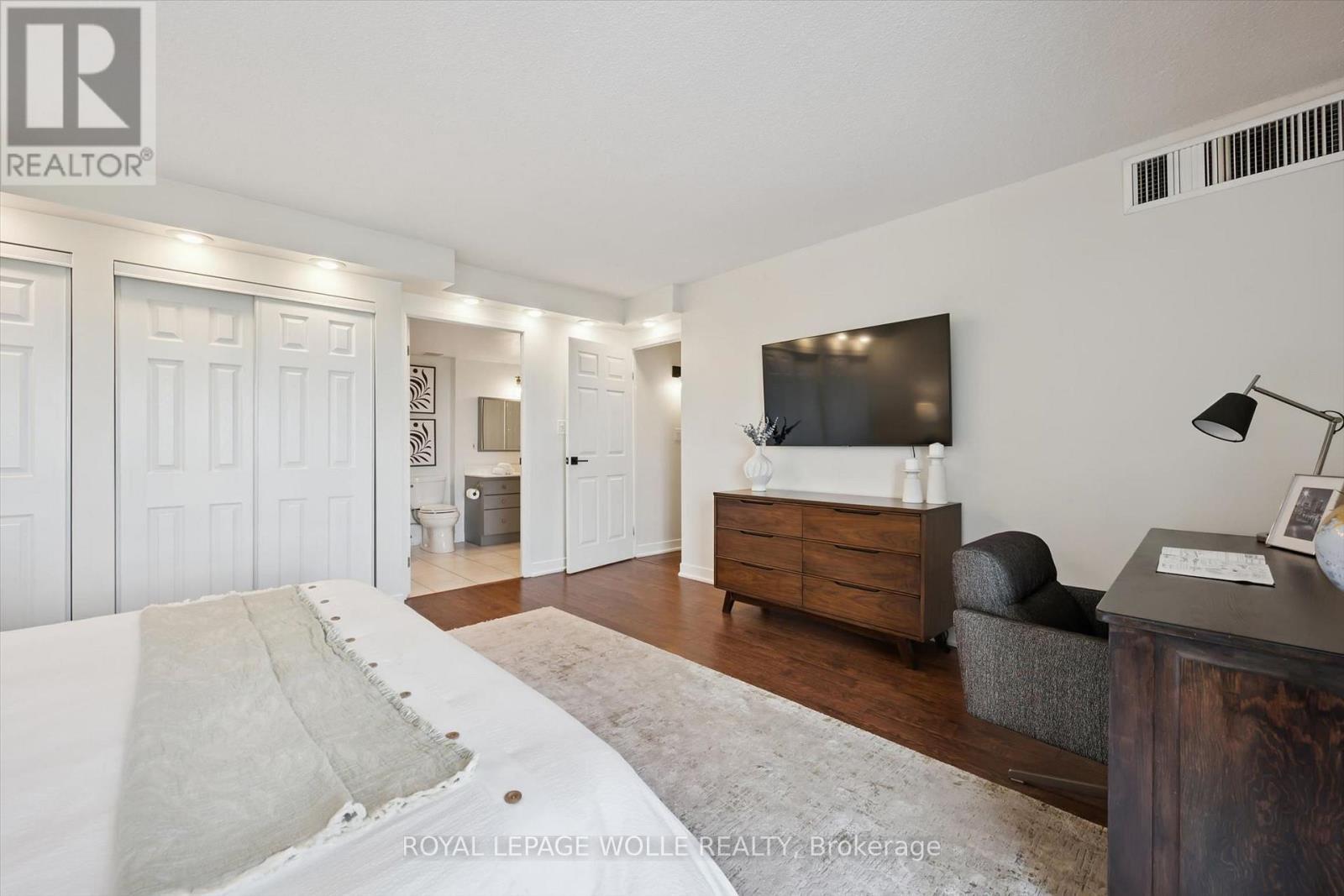 












PH2 - 260 SHELDON AVENUE N

,
Kitchener,




Ontario
N2H6P2

