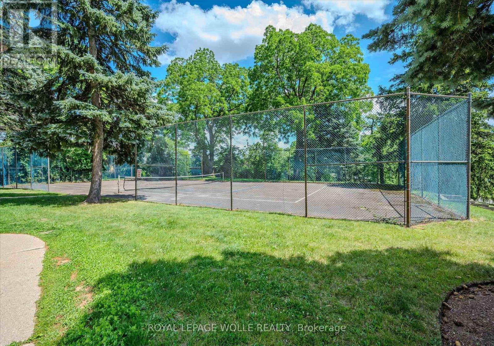












PH2 - 260 SHELDON AVENUE N

,
Kitchener,




Ontario
N2H6P2

