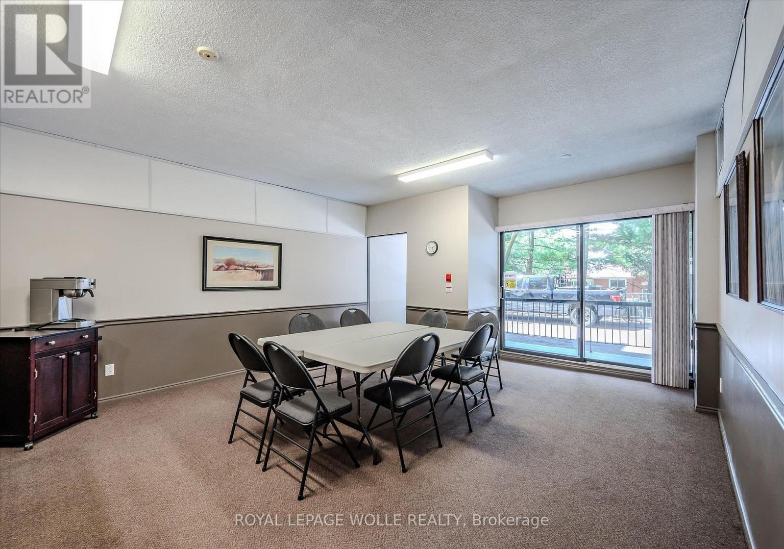 












PH2 - 260 SHELDON AVENUE N

,
Kitchener,




Ontario
N2H6P2

