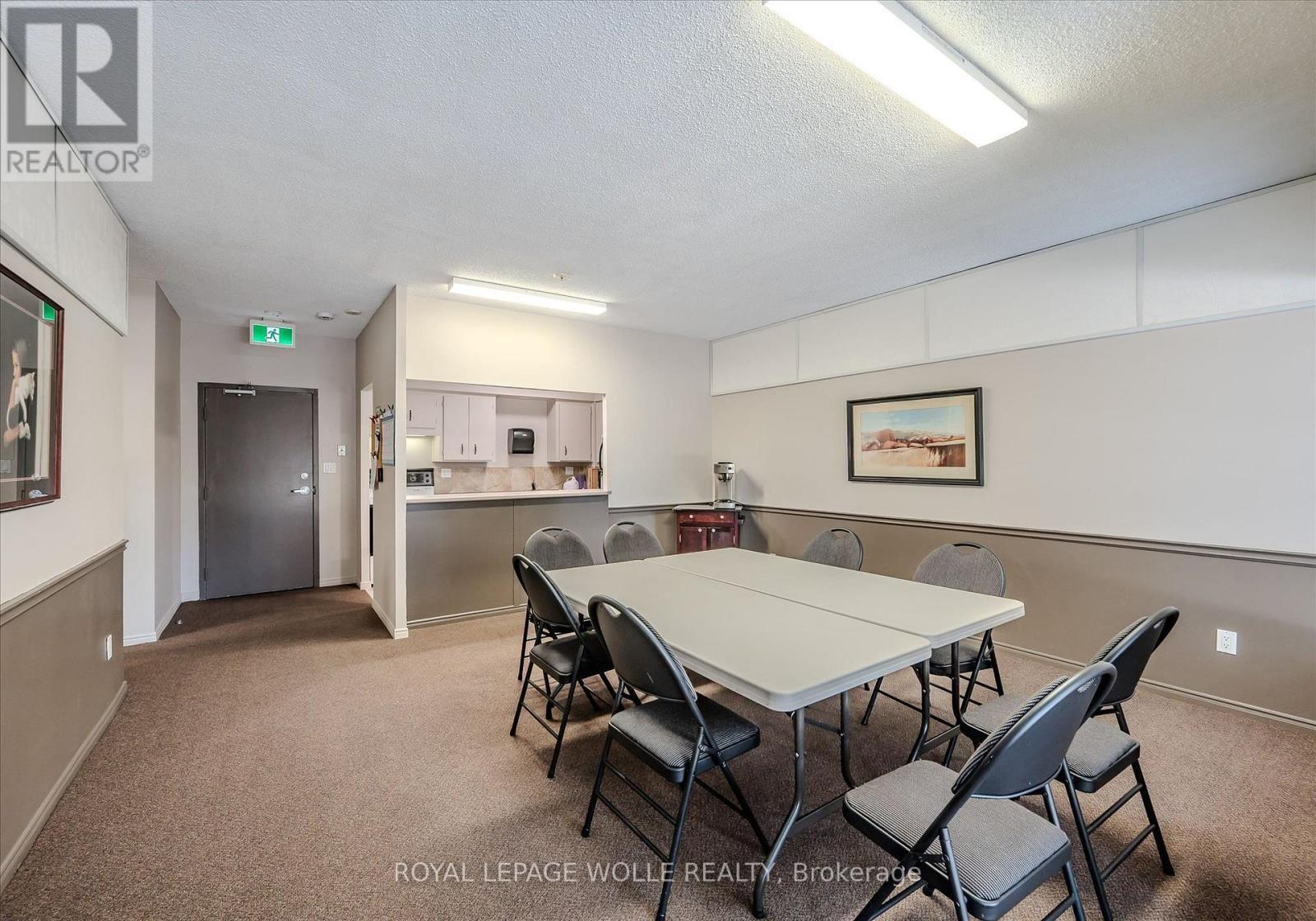 












PH2 - 260 SHELDON AVENUE N

,
Kitchener,




Ontario
N2H6P2


