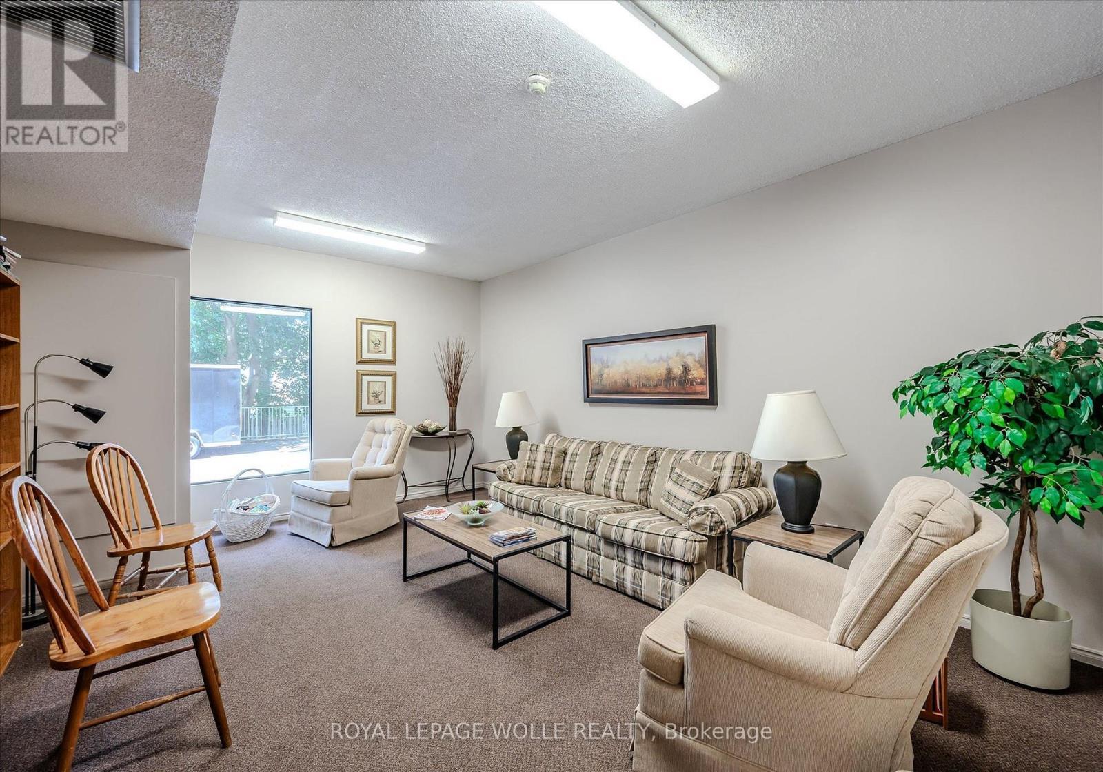 












PH2 - 260 SHELDON AVENUE N

,
Kitchener,




Ontario
N2H6P2

