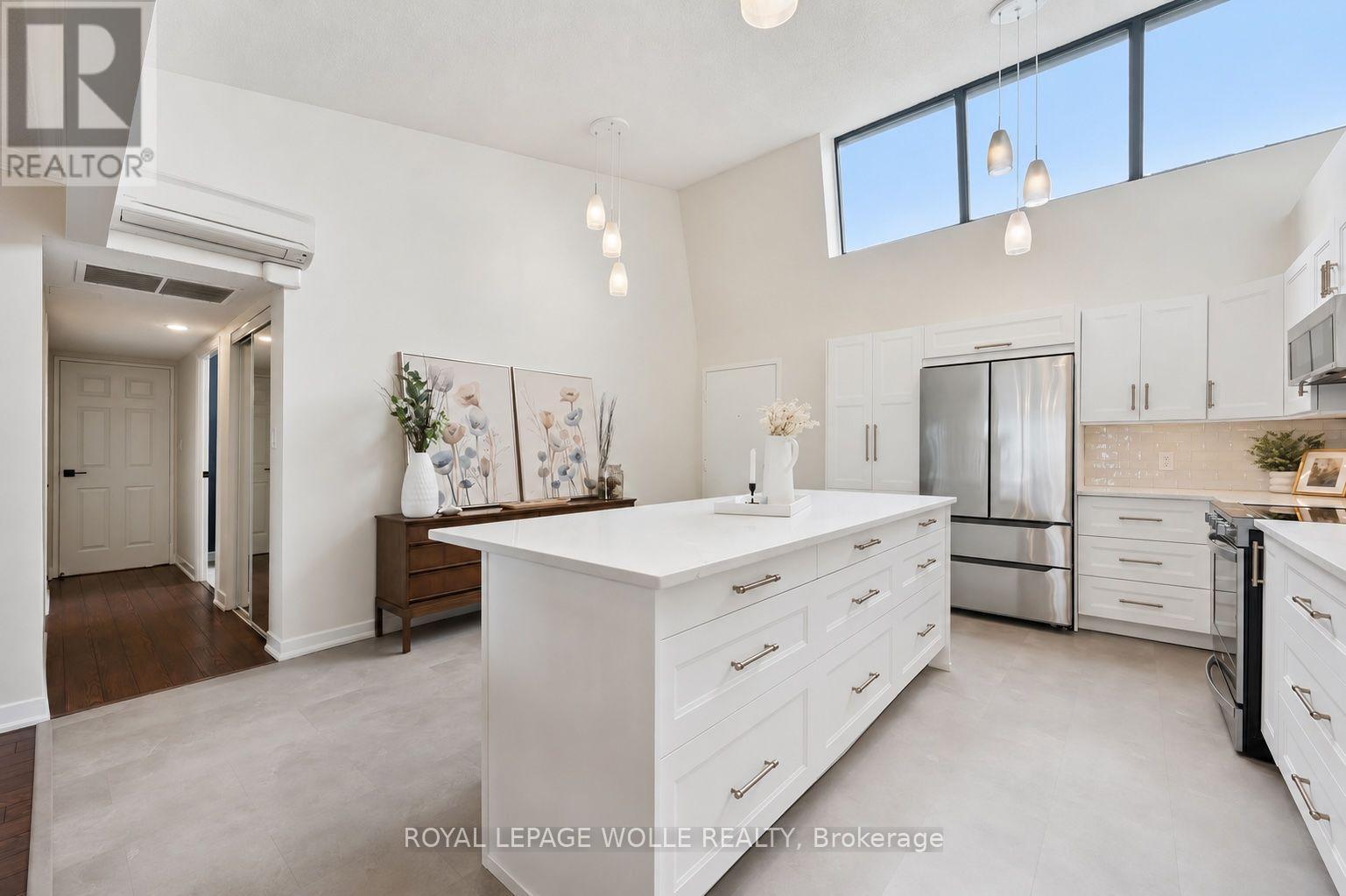 












PH2 - 260 SHELDON AVENUE N

,
Kitchener,




Ontario
N2H6P2

