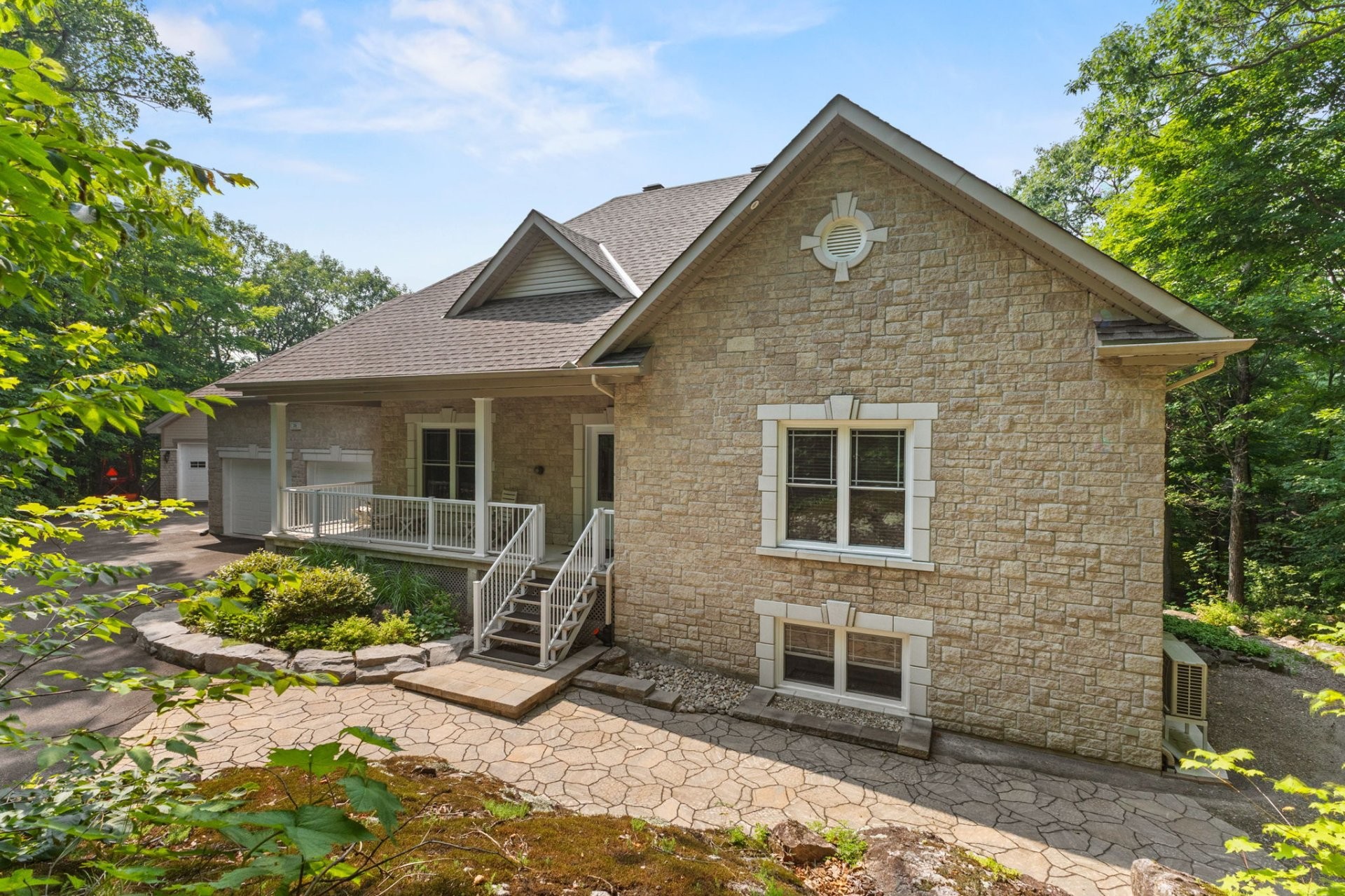 









39


Rue Marsolais

,
Cantley,




QC
J8V4C5


