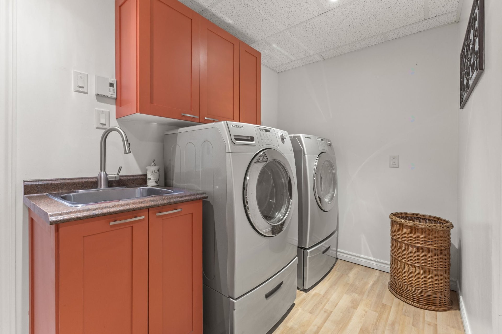 









39


Rue Marsolais

,
Cantley,




QC
J8V4C5

