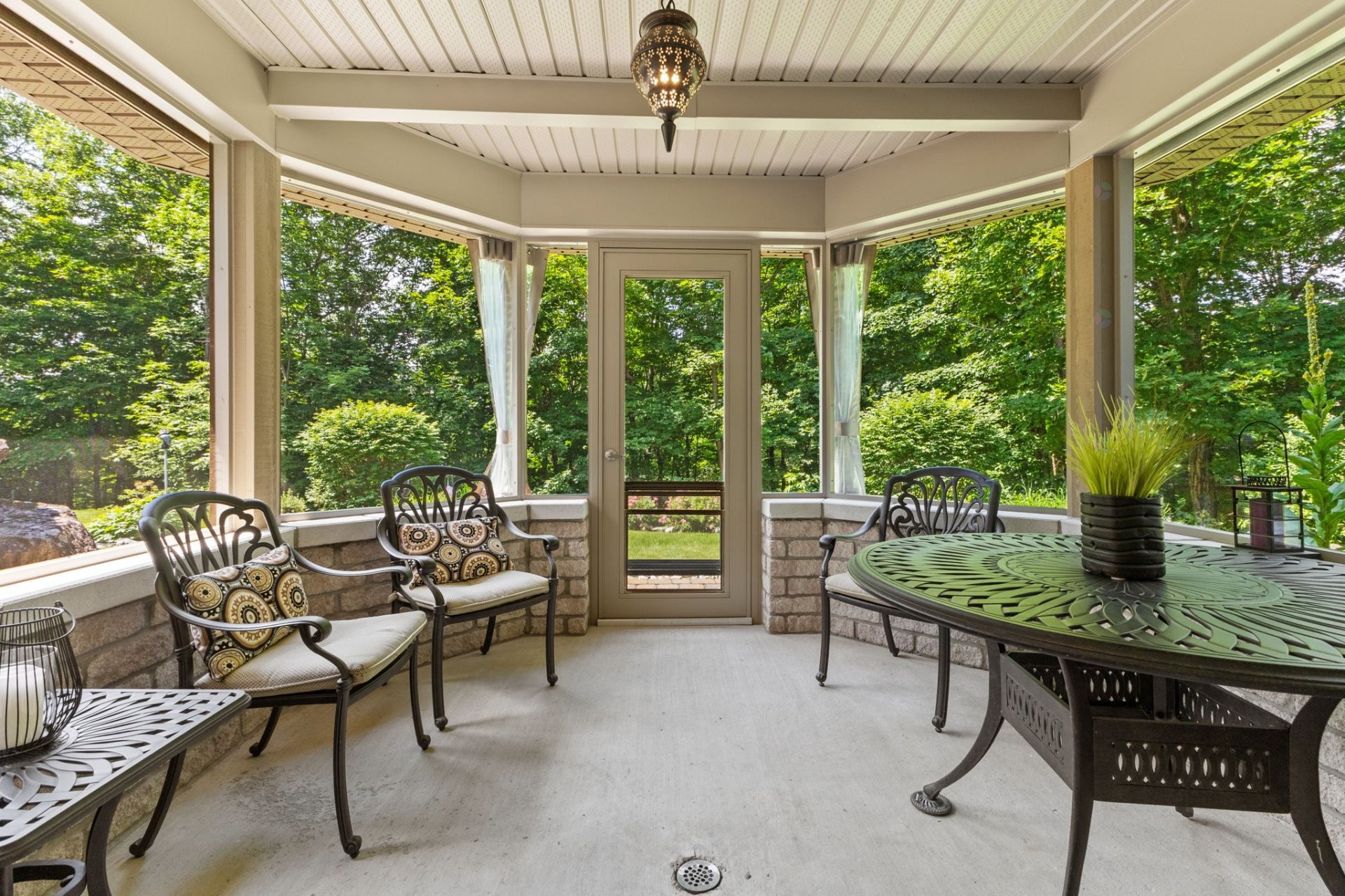 









39


Rue Marsolais

,
Cantley,




QC
J8V4C5

