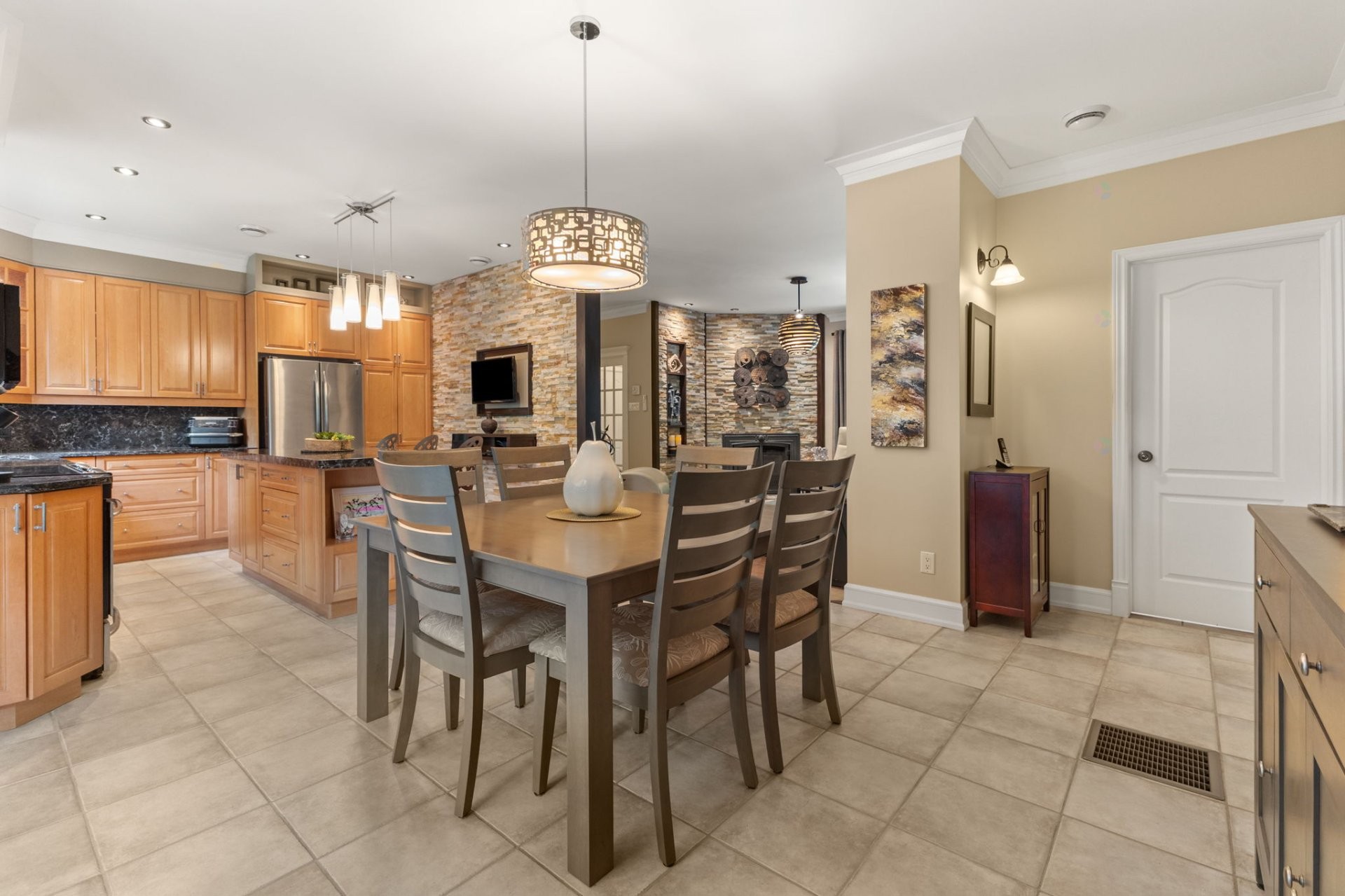 









39


Rue Marsolais

,
Cantley,




QC
J8V4C5

