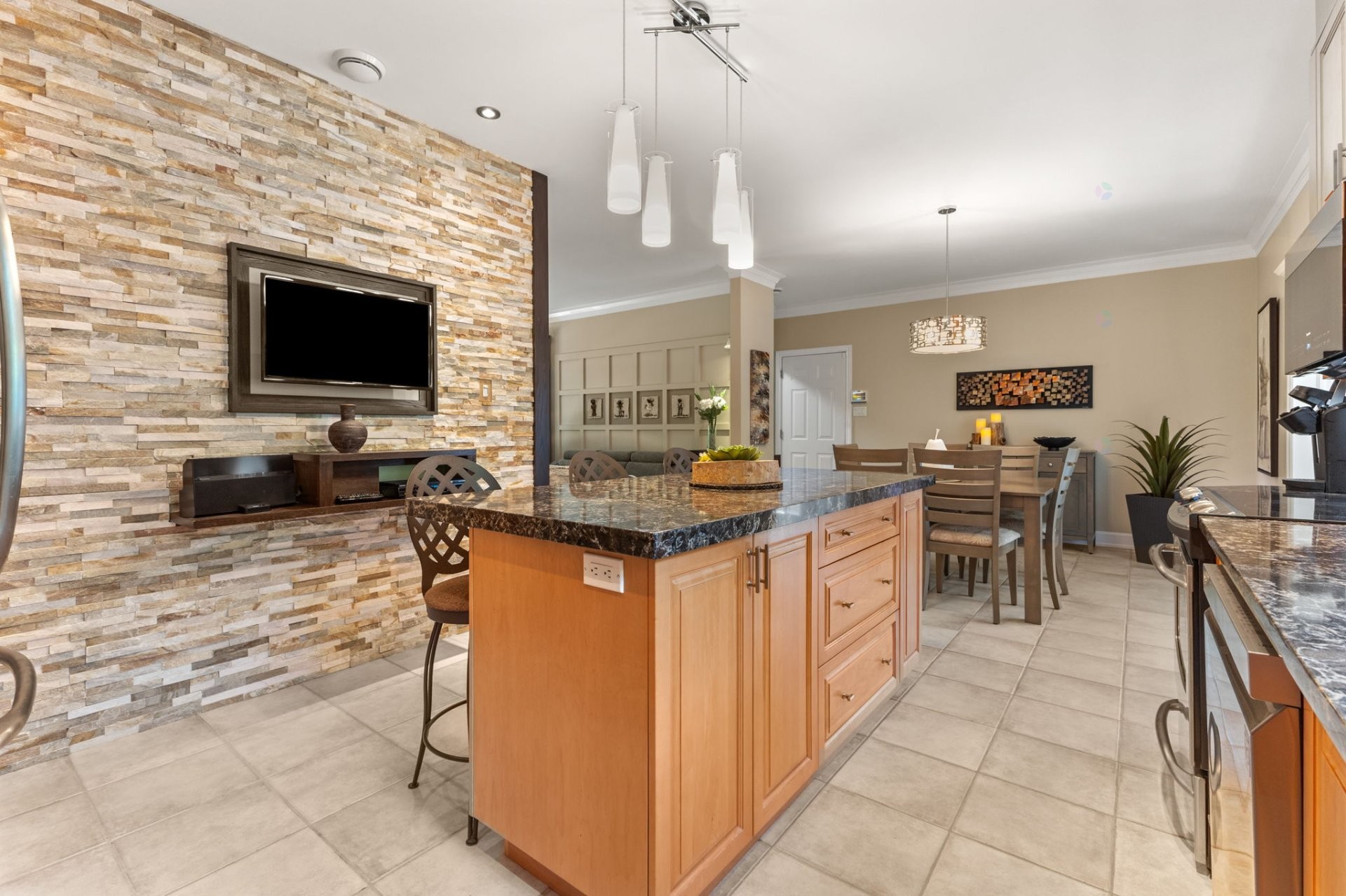 









39


Rue Marsolais

,
Cantley,




QC
J8V4C5

