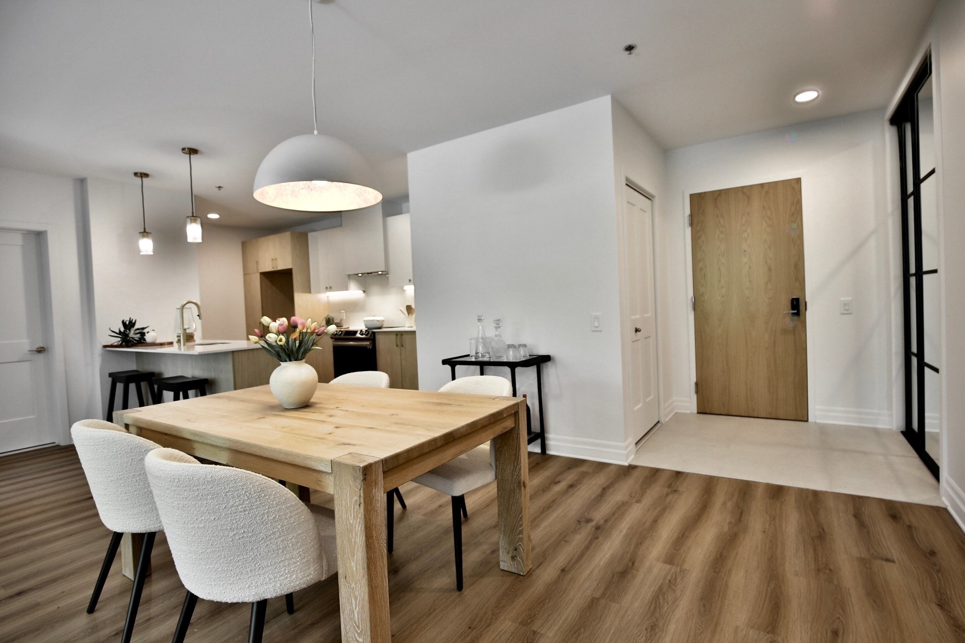 









2100


Rue Benoit

, 103,
Saint-Bruno-de-Montarville,




QC
J3V0E1

