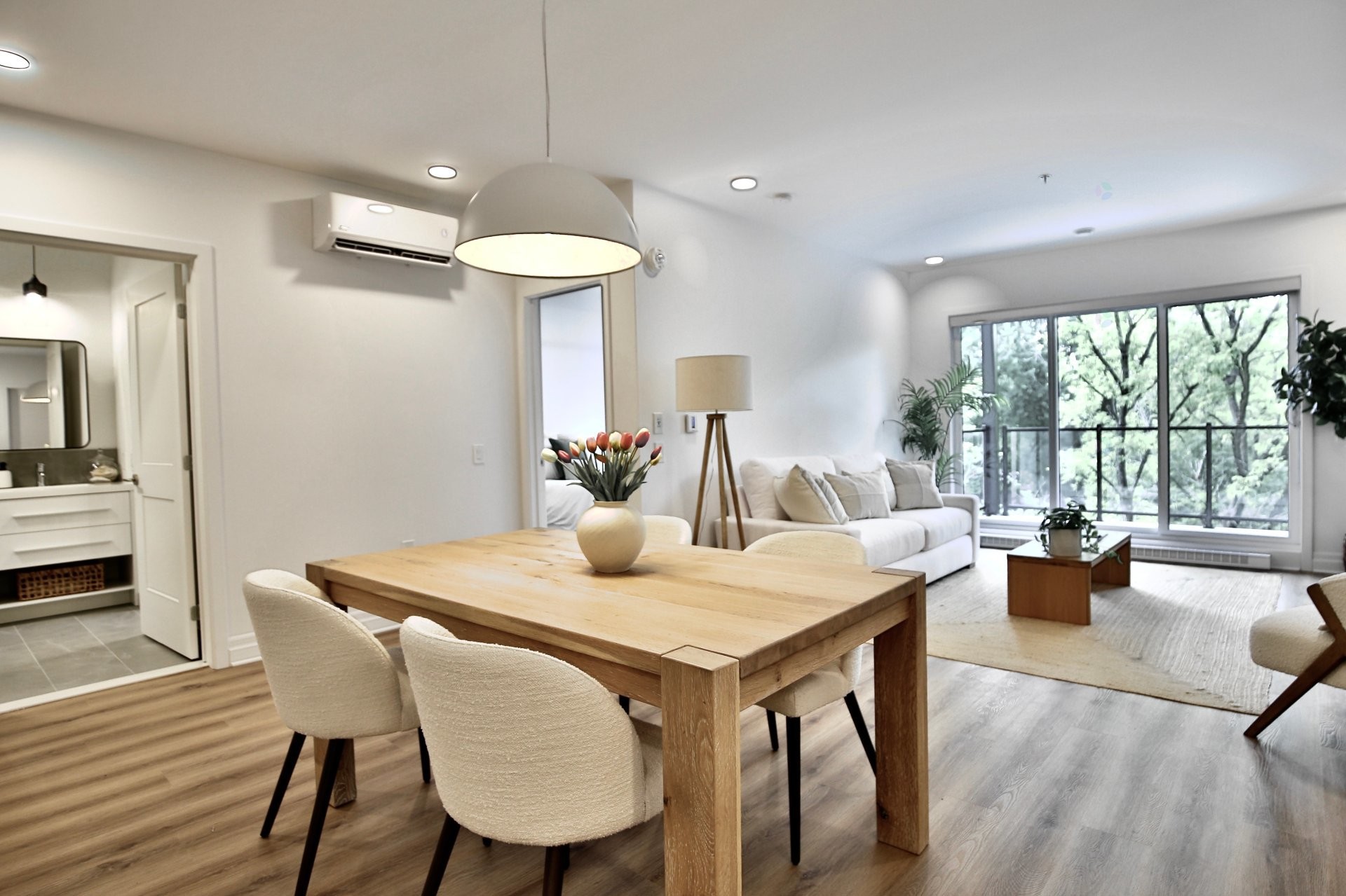 









2100


Rue Benoit

, 103,
Saint-Bruno-de-Montarville,




QC
J3V0E1

