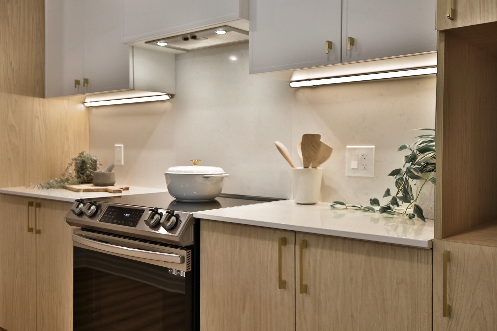 









2100


Rue Benoit

, 103,
Saint-Bruno-de-Montarville,




QC
J3V0E1


