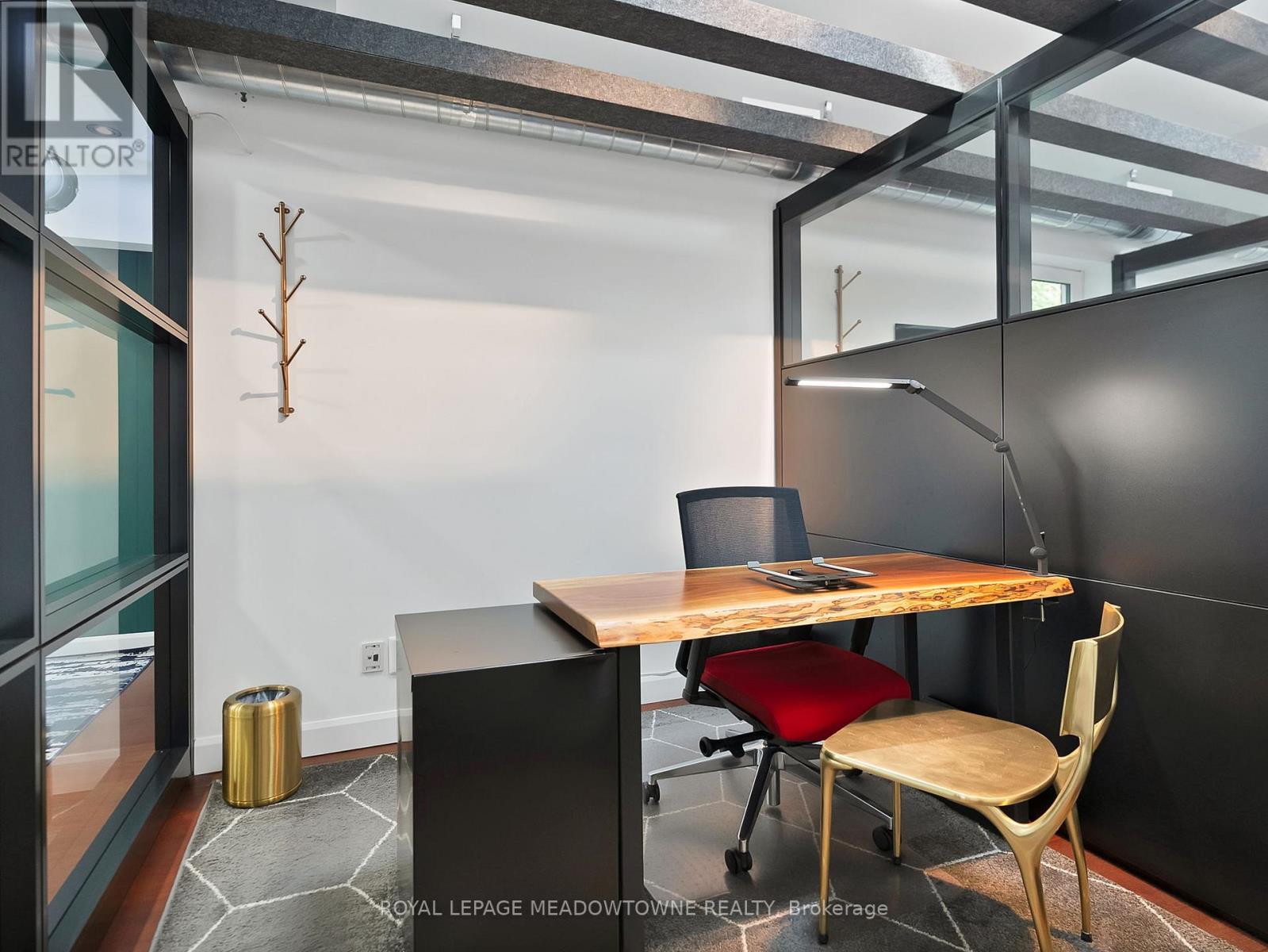 












544 RICHMOND STREET W

,
Toronto,




Ontario
M5V1Y4

