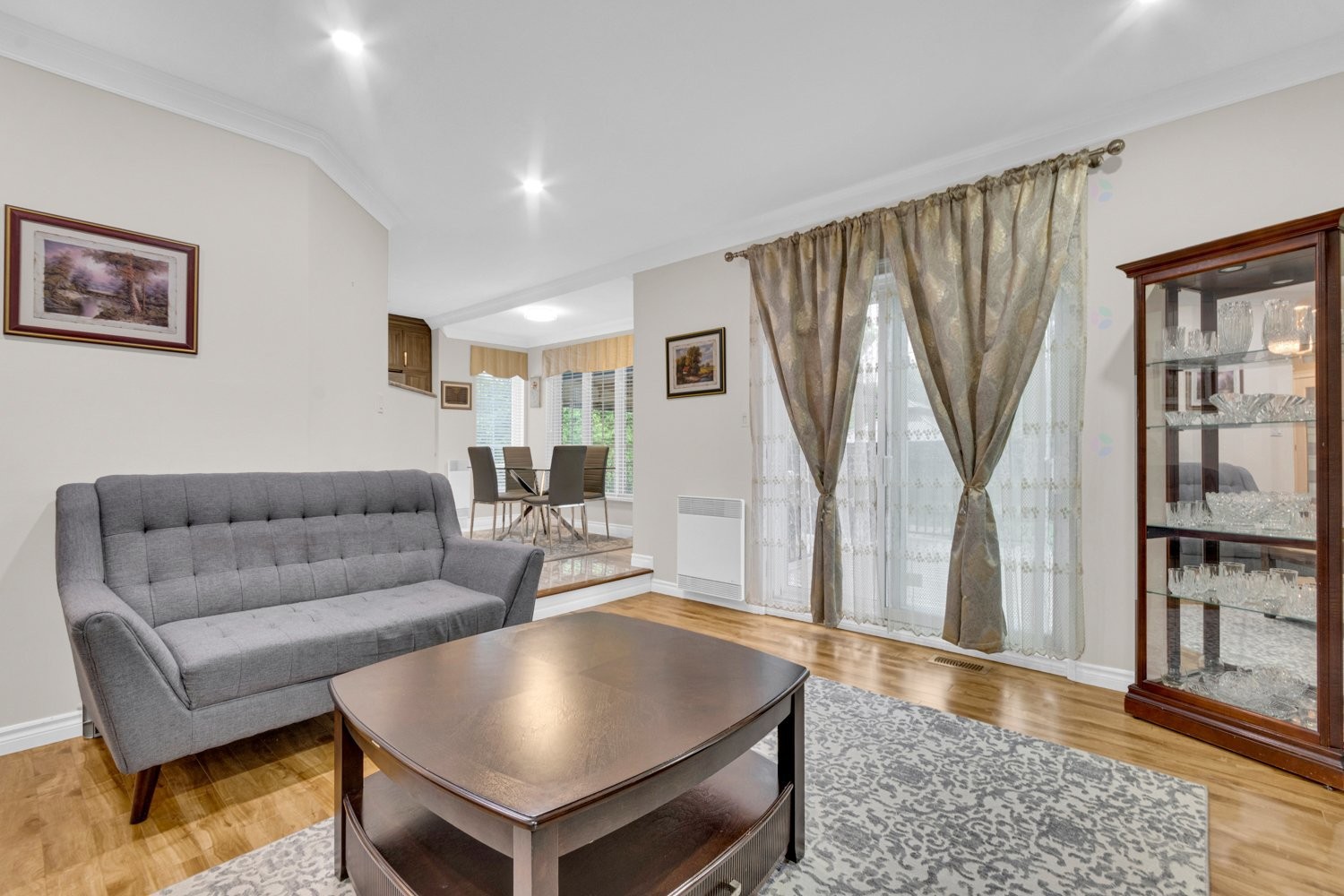 









37


Rue du Blainvillier

,
Blainville,




QC
J7C5B1

