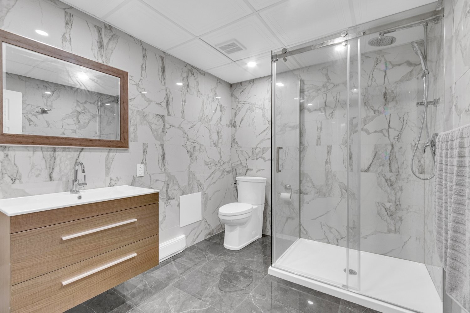









37


Rue du Blainvillier

,
Blainville,




QC
J7C5B1

