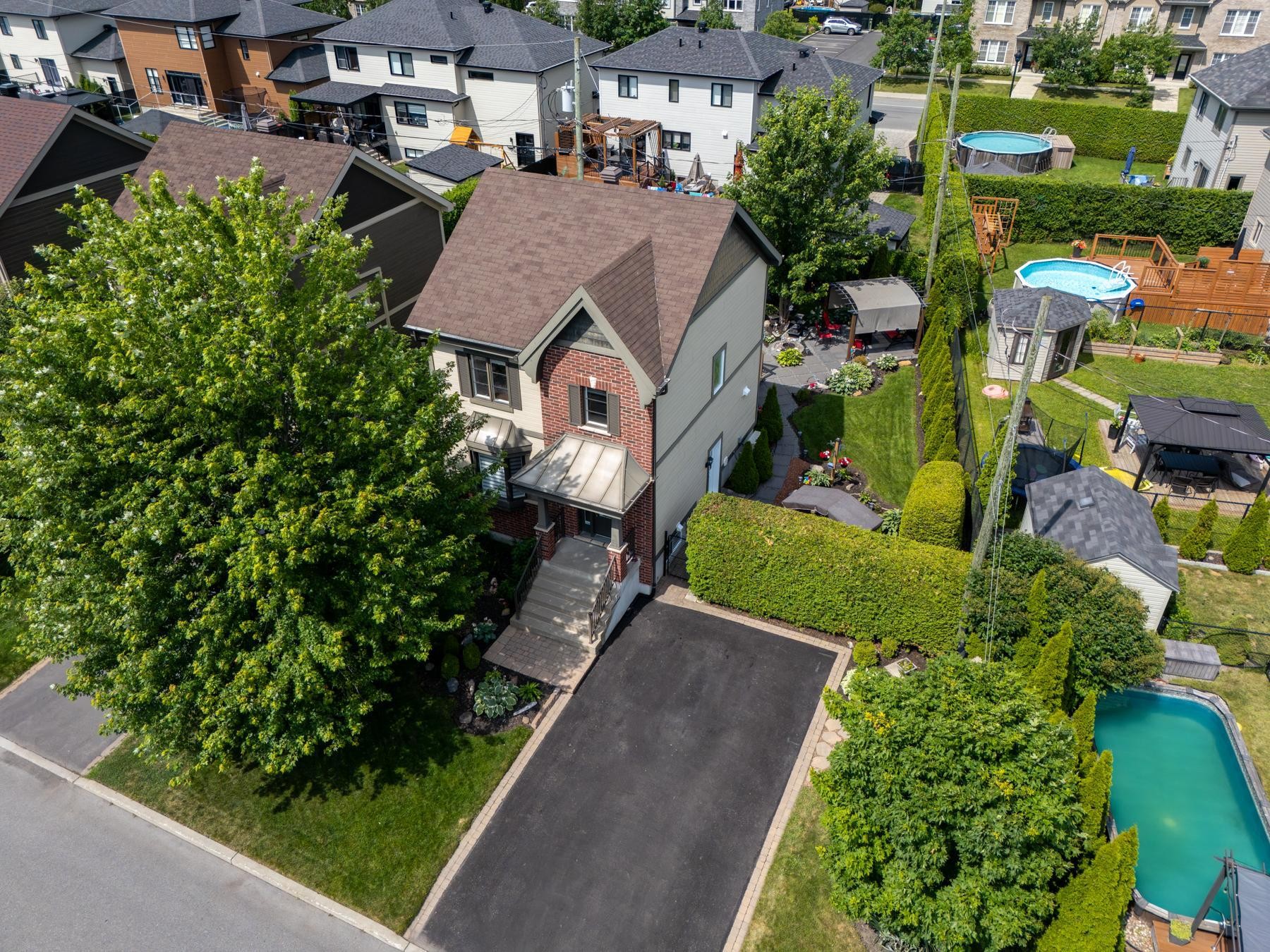 









1193


Rue Azarie Lamer

,
Beloeil,




QC
J0G0L5

