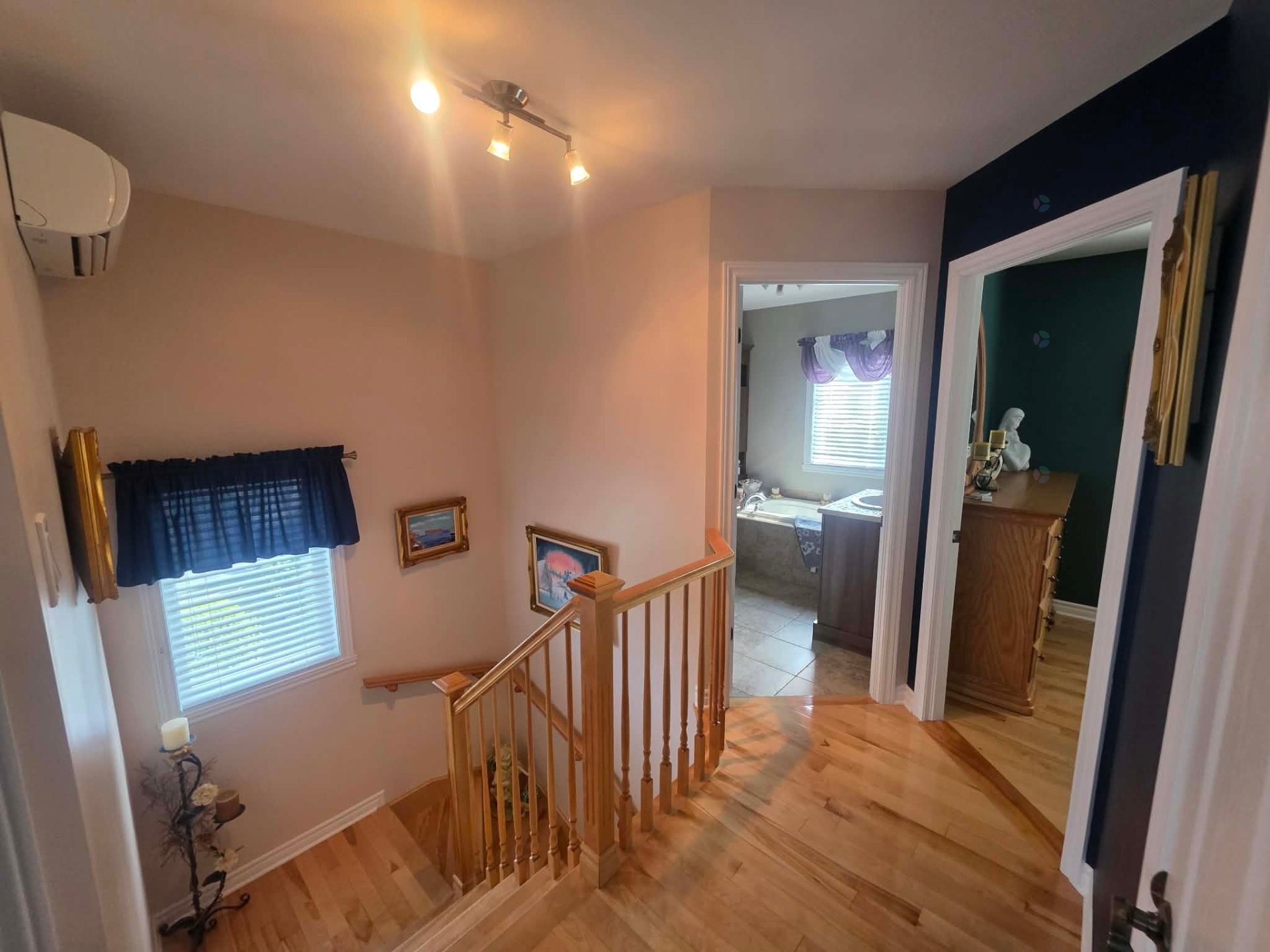 









1193


Rue Azarie Lamer

,
Beloeil,




QC
J0G0L5

