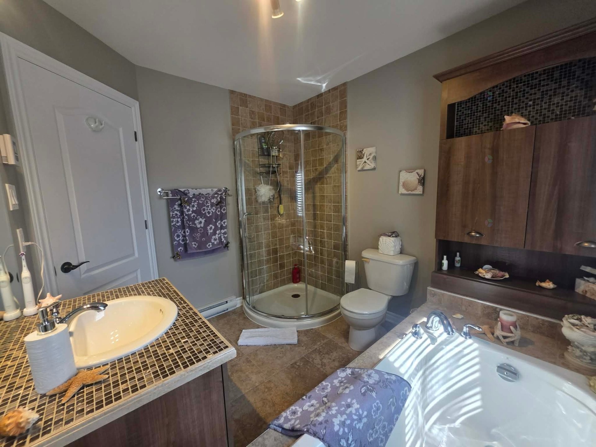 









1193


Rue Azarie Lamer

,
Beloeil,




QC
J0G0L5

