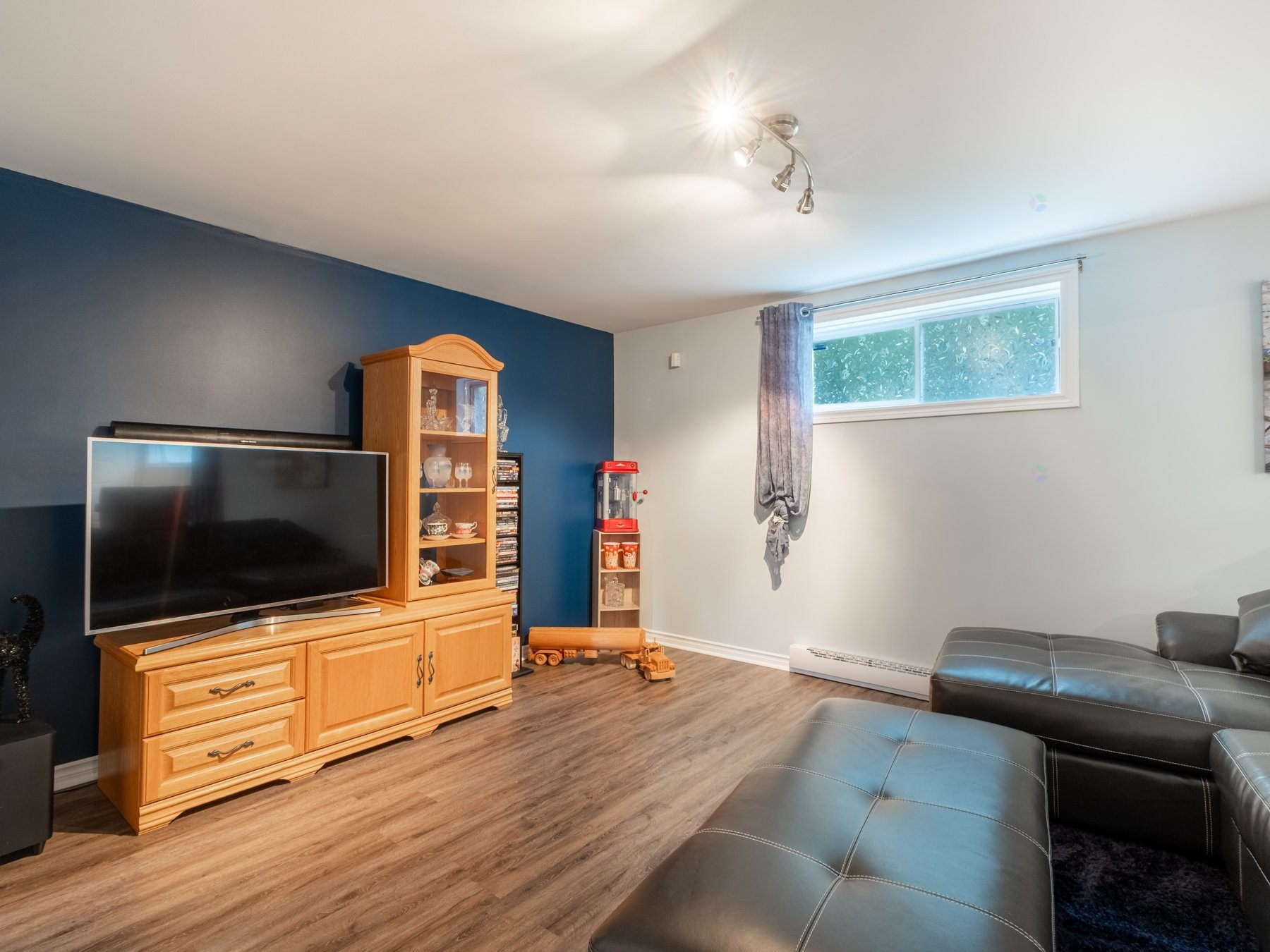









1193


Rue Azarie Lamer

,
Beloeil,




QC
J0G0L5

