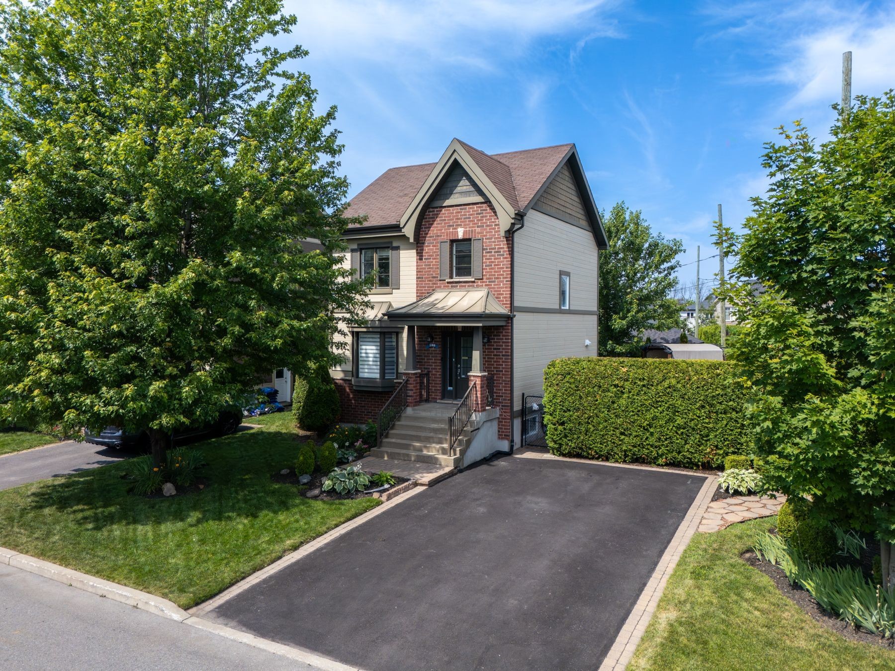 









1193


Rue Azarie Lamer

,
Beloeil,




QC
J0G0L5

