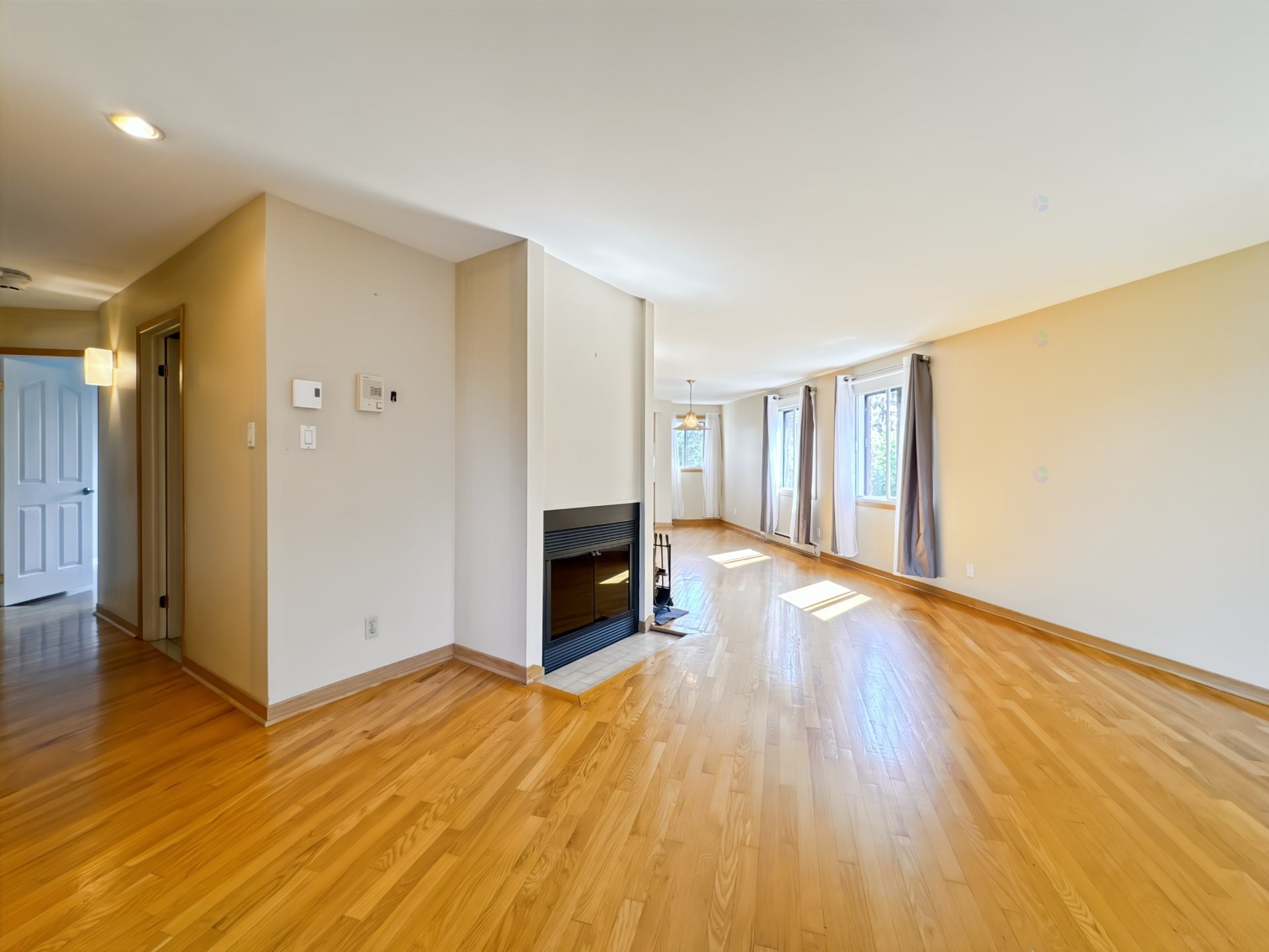 









516


Place Samuel-De Champlain

,
Boucherville,




QC
J4B6P7

