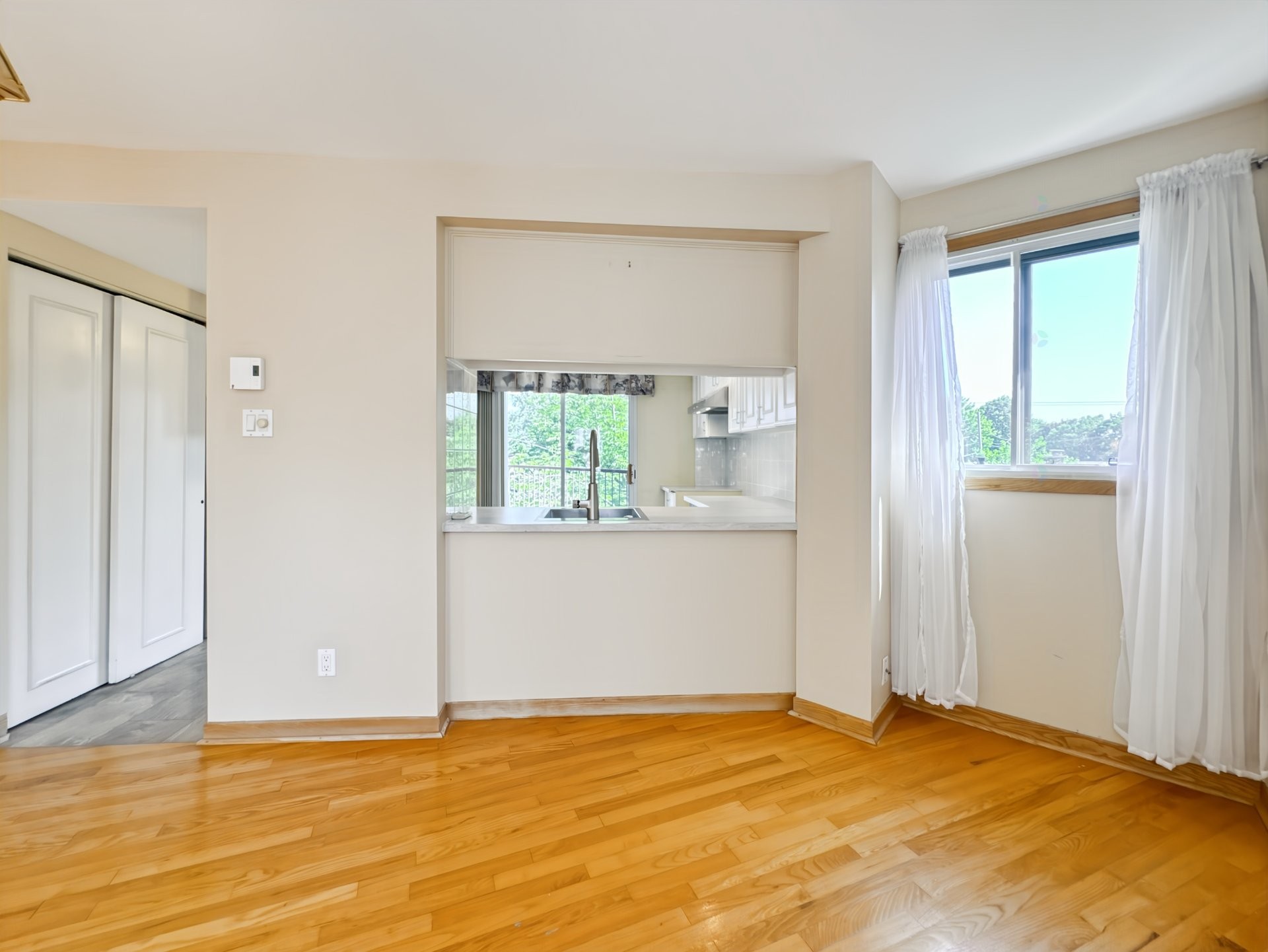 









516


Place Samuel-De Champlain

,
Boucherville,




QC
J4B6P7

