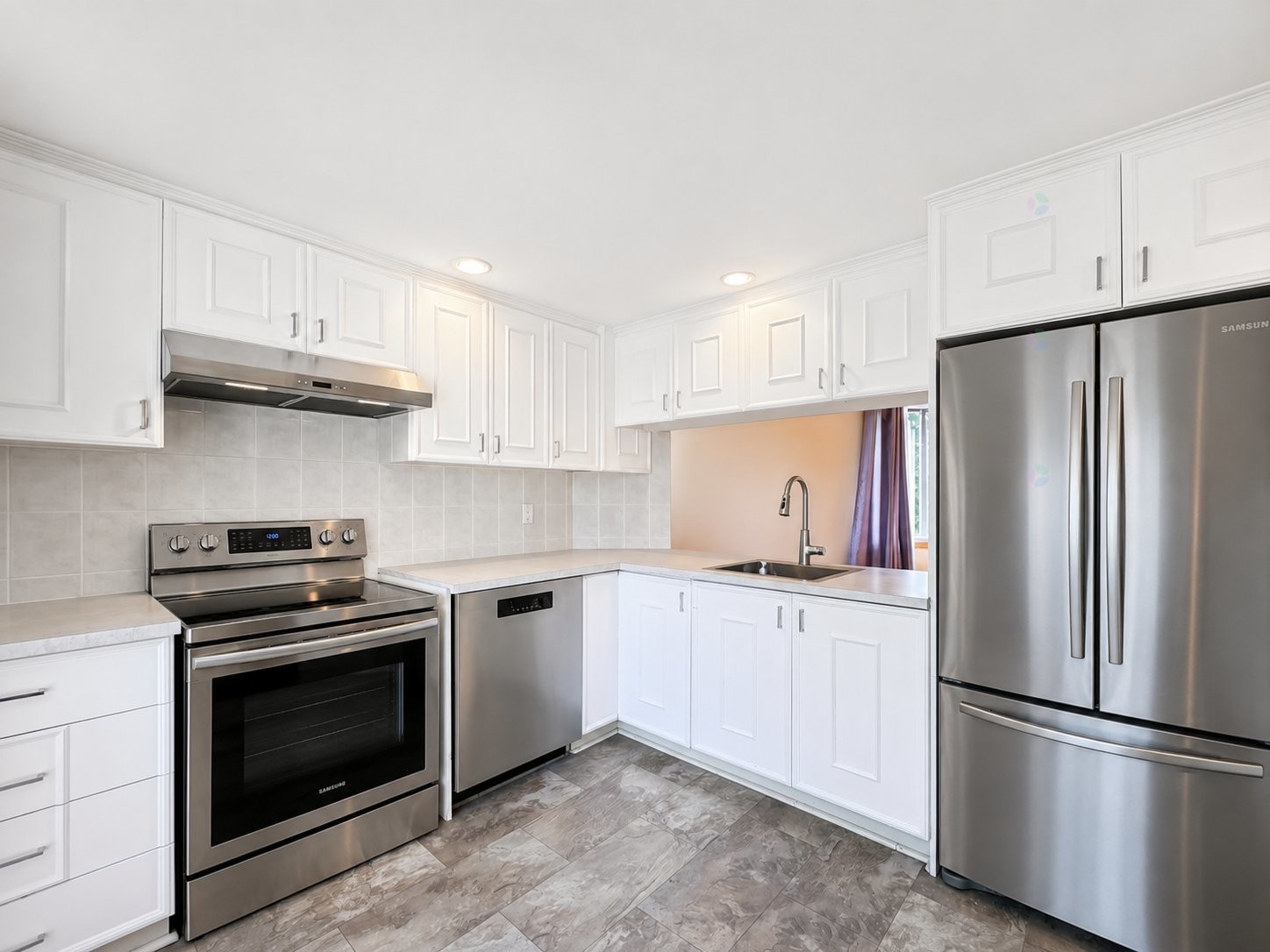 









516


Place Samuel-De Champlain

,
Boucherville,




QC
J4B6P7

