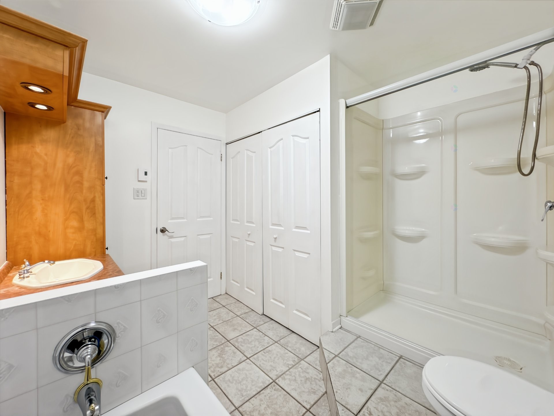 









516


Place Samuel-De Champlain

,
Boucherville,




QC
J4B6P7

