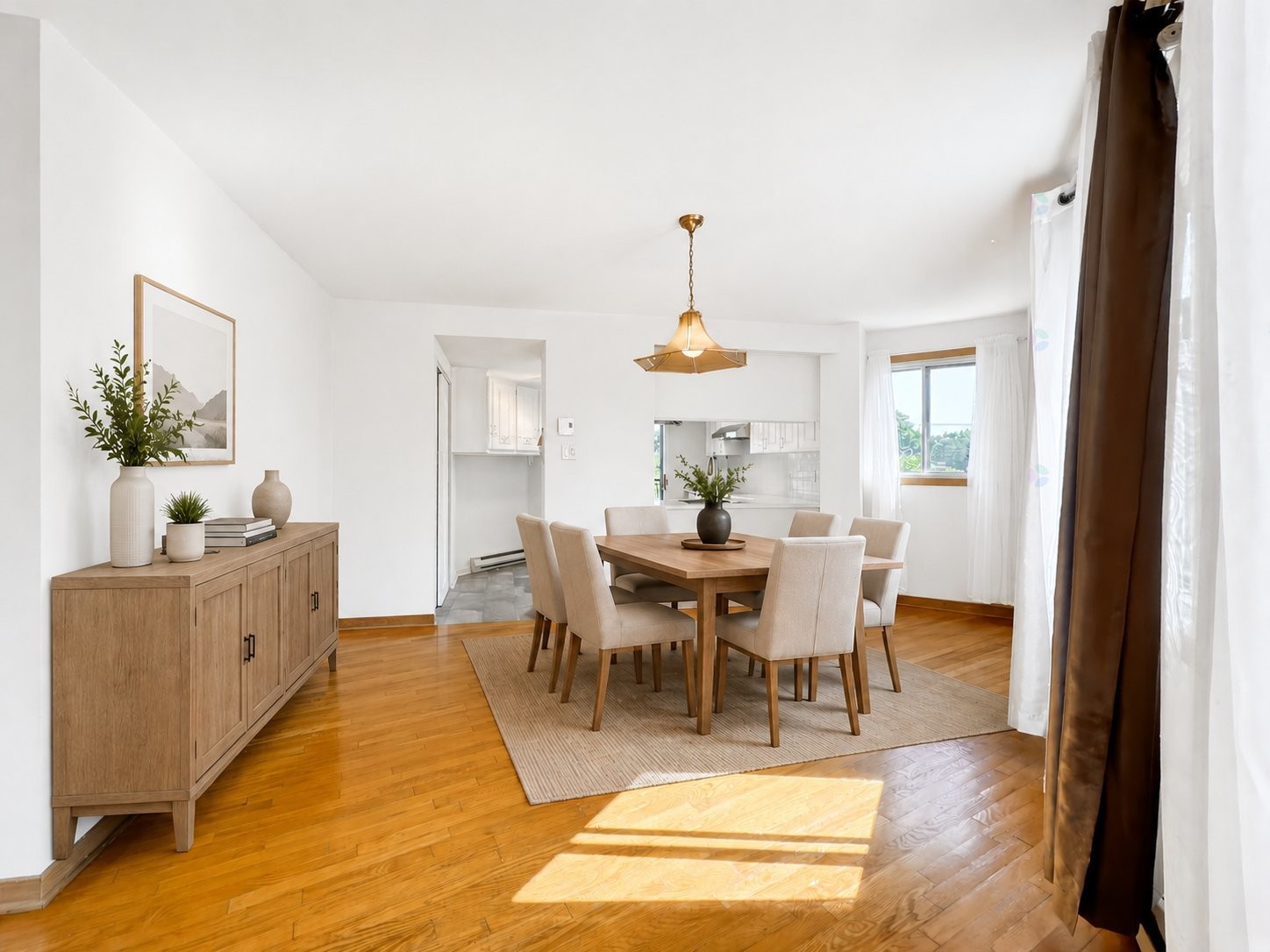 









516


Place Samuel-De Champlain

,
Boucherville,




QC
J4B6P7

