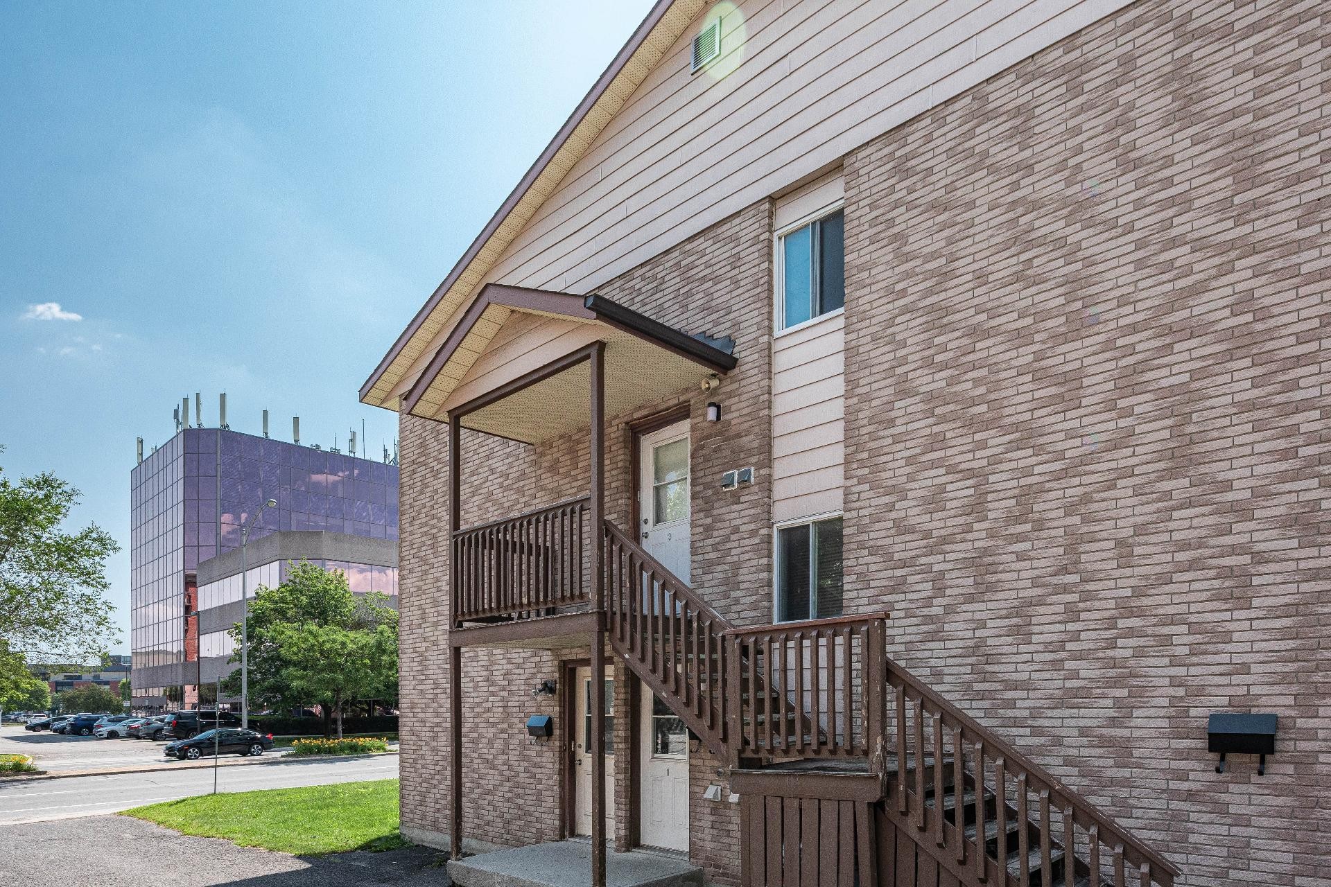 









171


Boul. de l'Hôpital

,
Gatineau (Gatineau),




QC
J8T7S2

