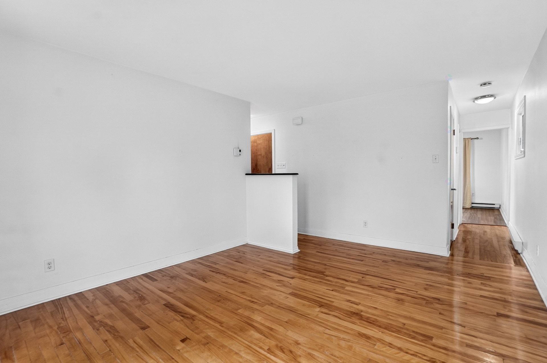 









10377


Place Prieur

,
Montréal (Ahuntsic-Cartierville),




QC
H3L3L3

