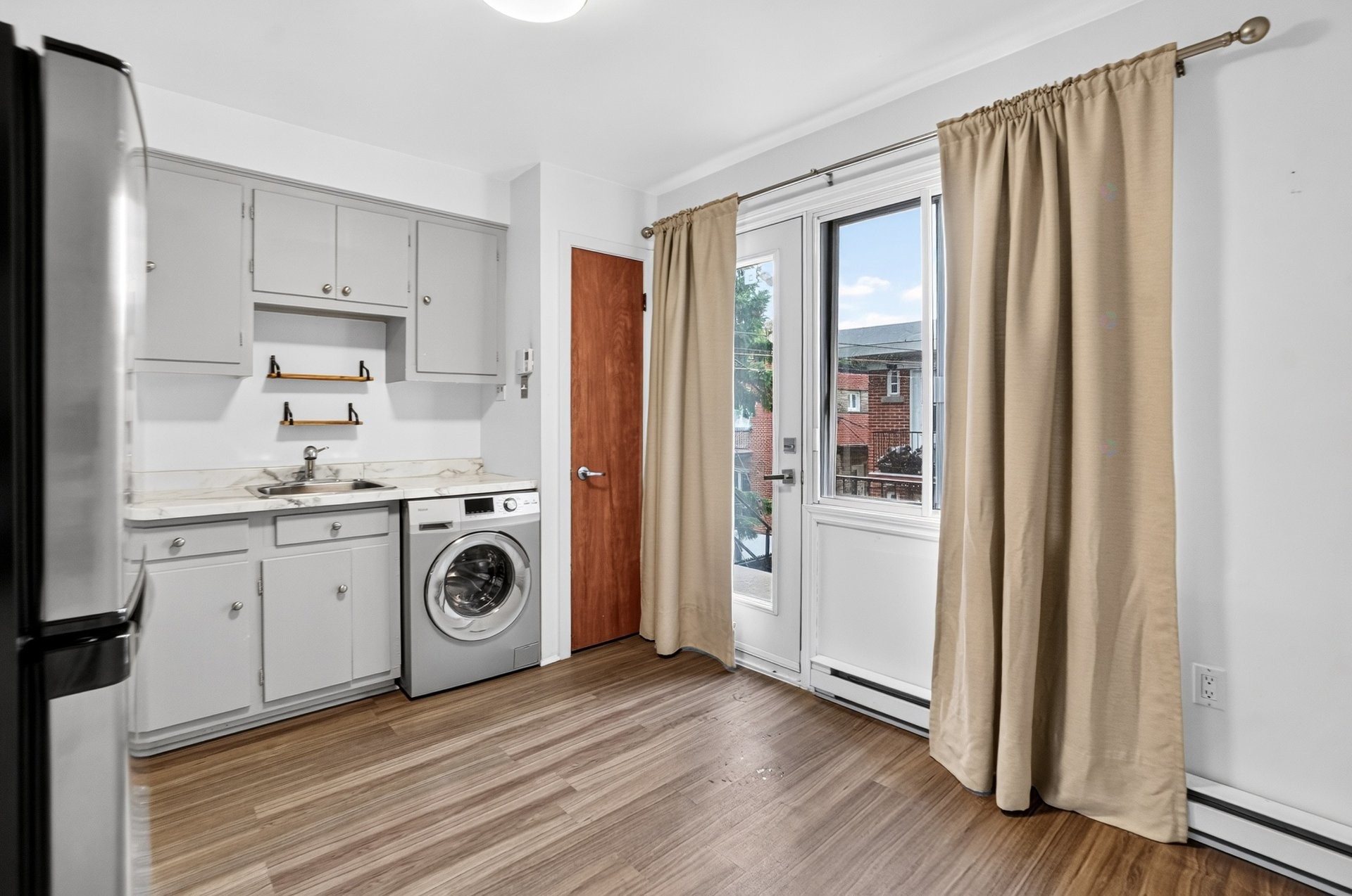 









10377


Place Prieur

,
Montréal (Ahuntsic-Cartierville),




QC
H3L3L3

