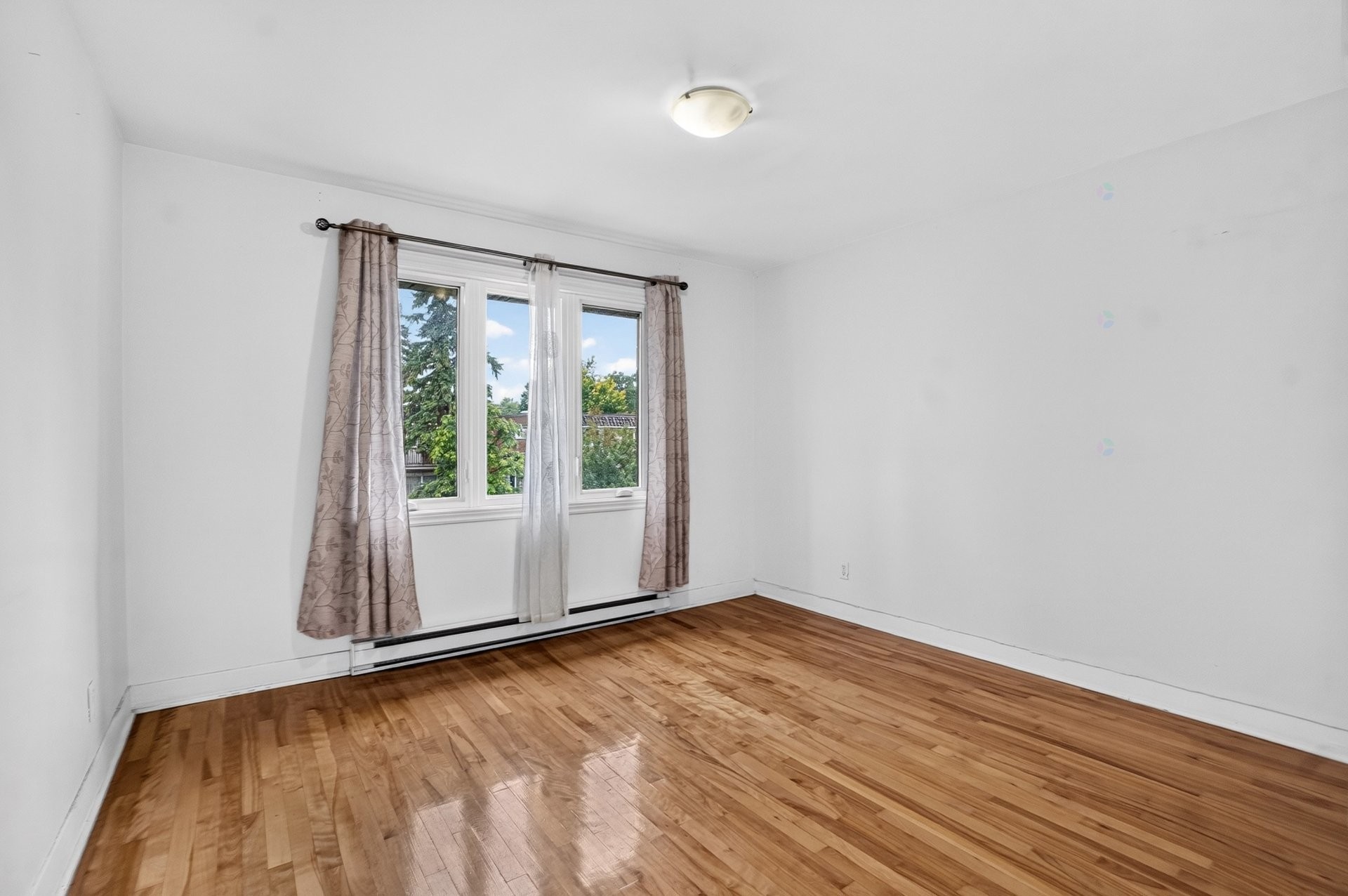 









10377


Place Prieur

,
Montréal (Ahuntsic-Cartierville),




QC
H3L3L3

