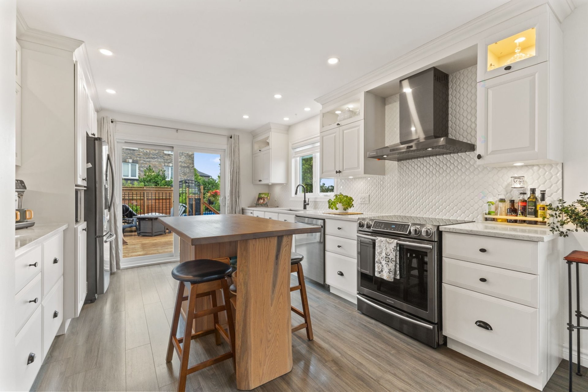 









43


Imp. Moïse-Gauthier

,
Gatineau (Buckingham),




QC
J8L0W3

