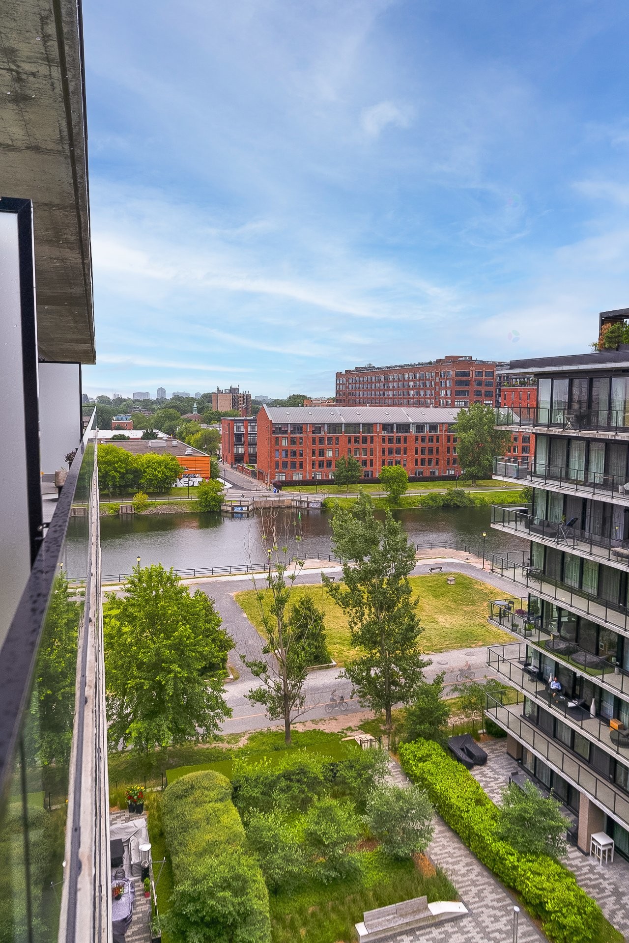 









1616


Rue des Bassins

, 808,
Montréal (Le Sud-Ouest),




QC
H3J0C3

