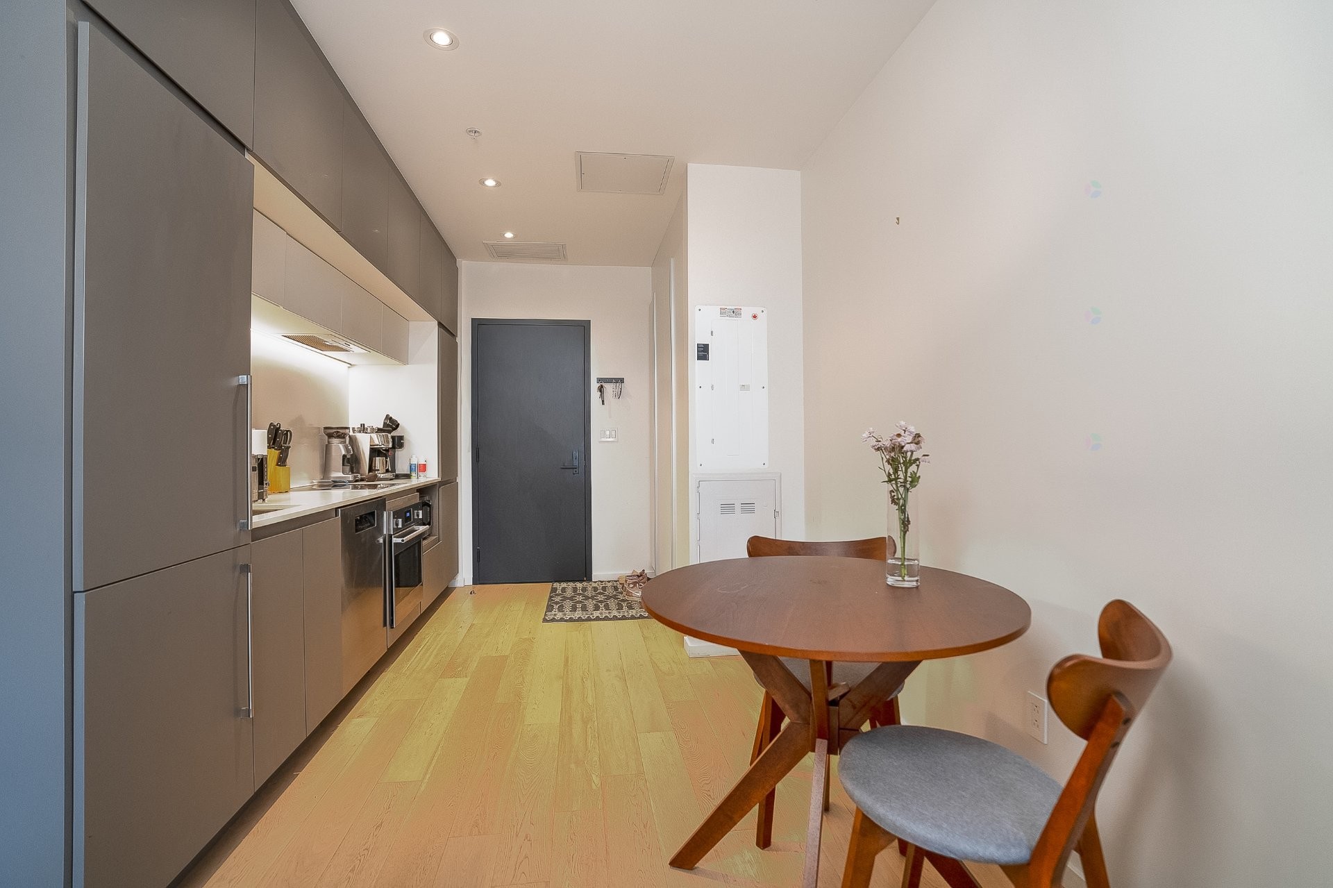 









1616


Rue des Bassins

, 808,
Montréal (Le Sud-Ouest),




QC
H3J0C3

