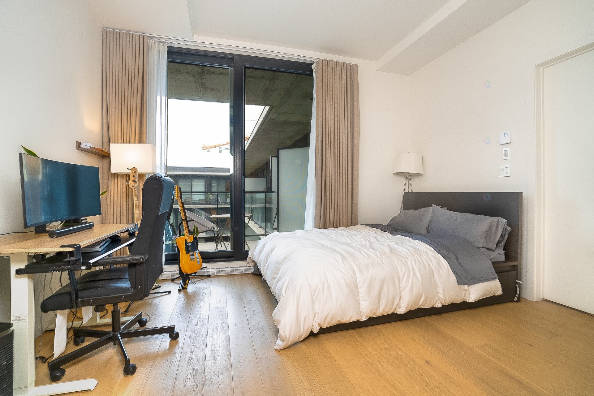 









1616


Rue des Bassins

, 808,
Montréal (Le Sud-Ouest),




QC
H3J0C3


