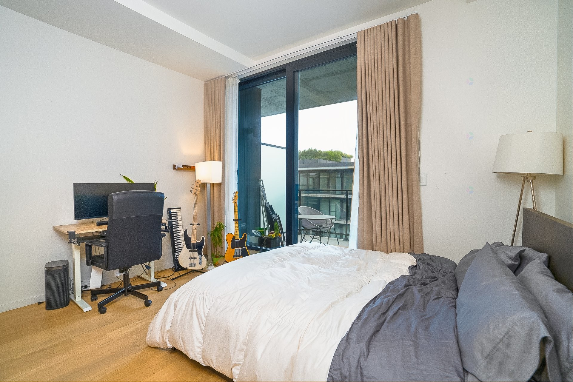 









1616


Rue des Bassins

, 808,
Montréal (Le Sud-Ouest),




QC
H3J0C3

