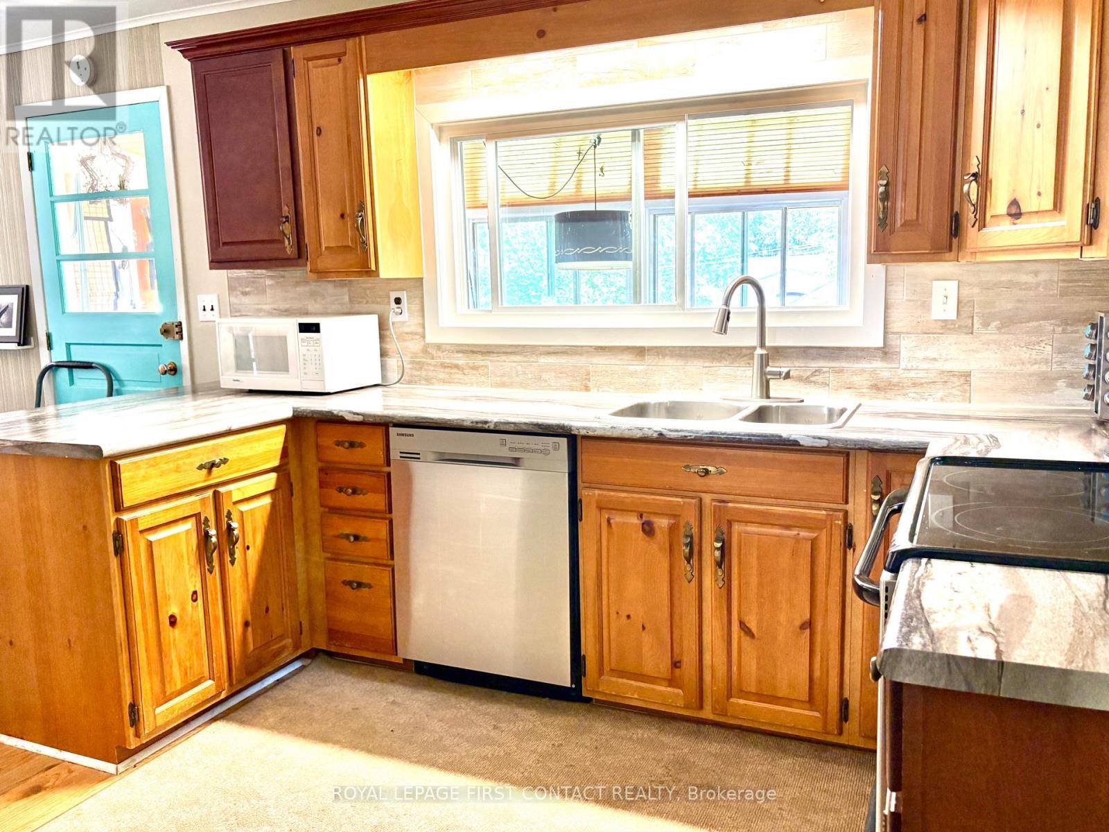 












1987 CHAMPLAIN ROAD

,
Tiny,




Ontario
L9M0B6

